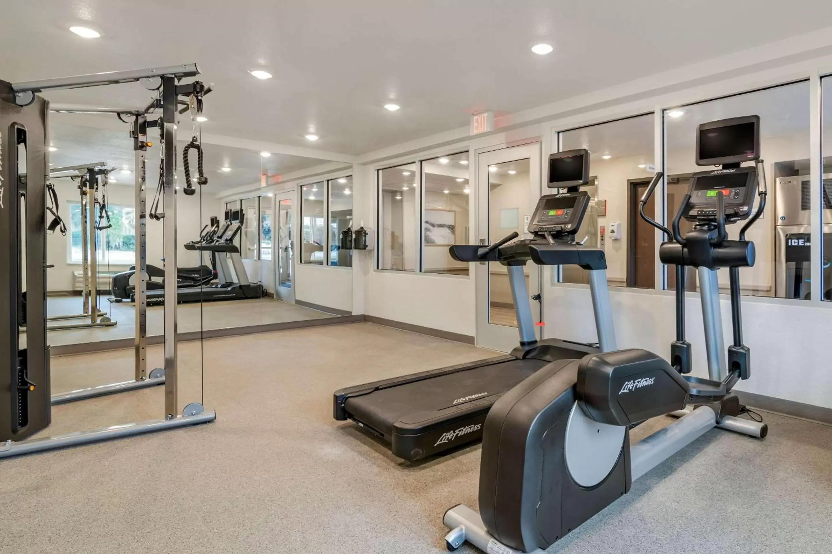 Fitness centre/facilities, Fitness Center/Facilities in WoodSpring Suites Brunswick