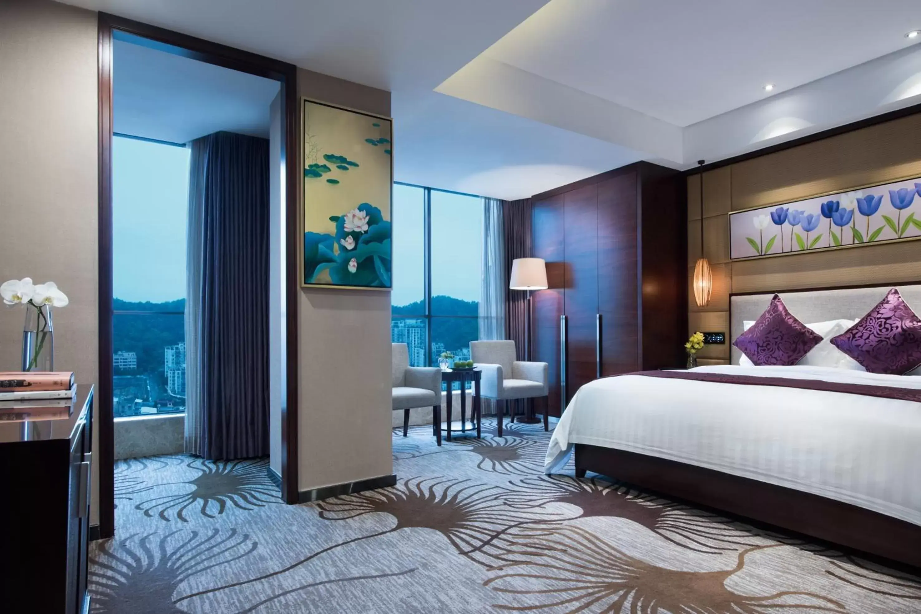 Photo of the whole room, Bed in Guangdong Hotel (Zhuhai) Photo of the whole room, Bed in Guangdong Hotel (Zhuhai)