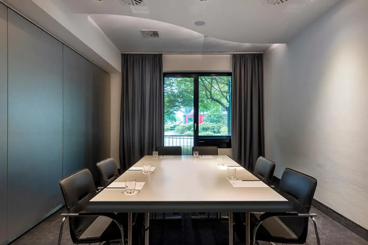 Meeting/conference room in Precise House Dusseldorf Airport
