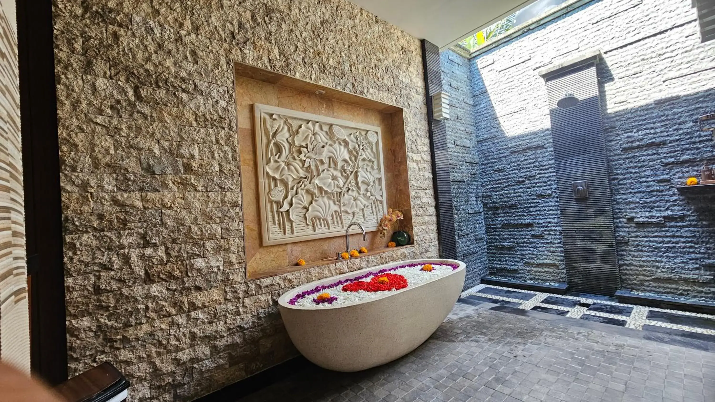 Bathroom in Ubud Paradise Villa