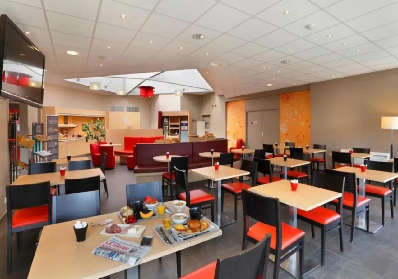Breakfast, Restaurant/Places to Eat in Ibis Le Havre Sud Harfleur