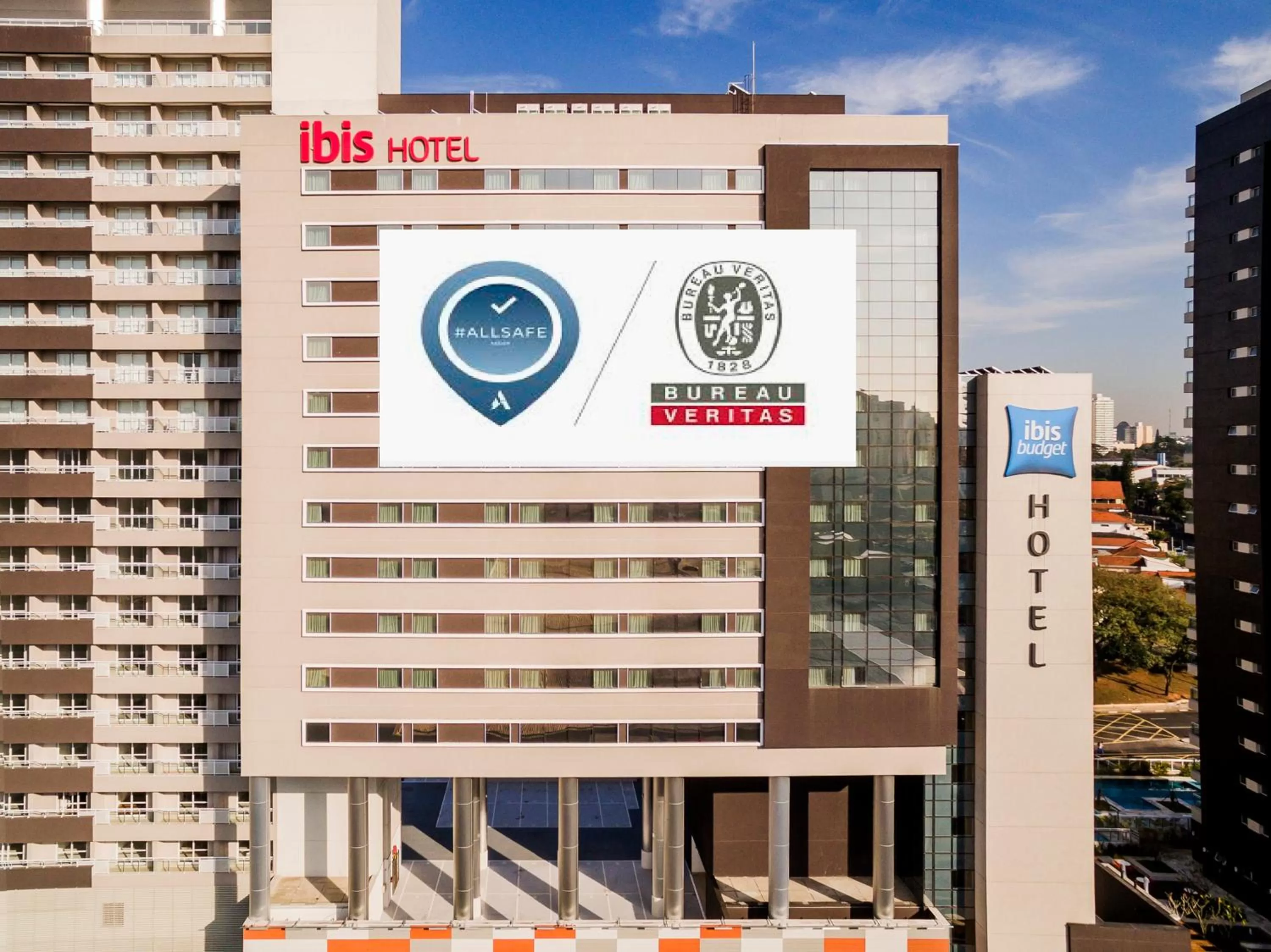 Facade/entrance in ibis Sao Bernardo do Campo