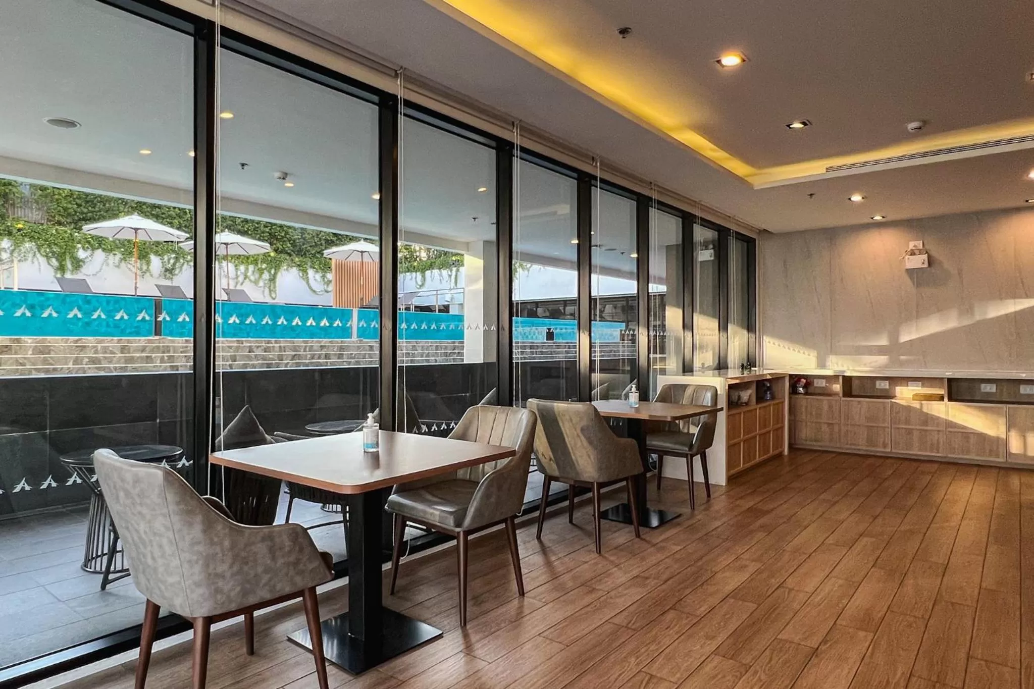 Restaurant/places to eat in Amanta Hotel & Residence Sathorn