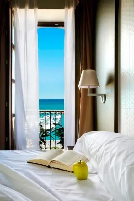 Bed, Sea View in Hotel El Raset