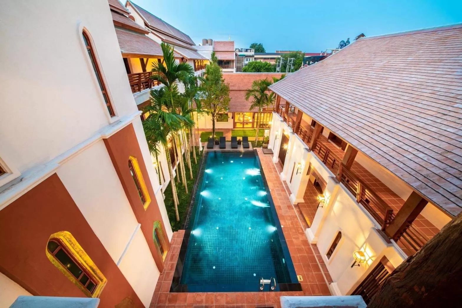 Pool view in Phra Singh Village