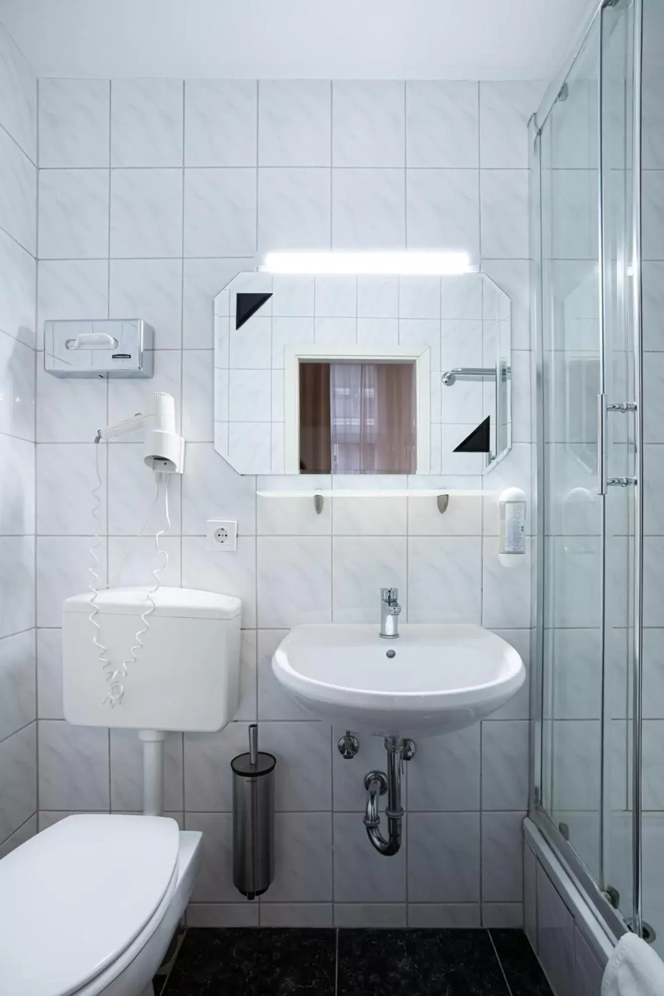 Bathroom in Hotel BELLEVUE am Kurfürstendamm