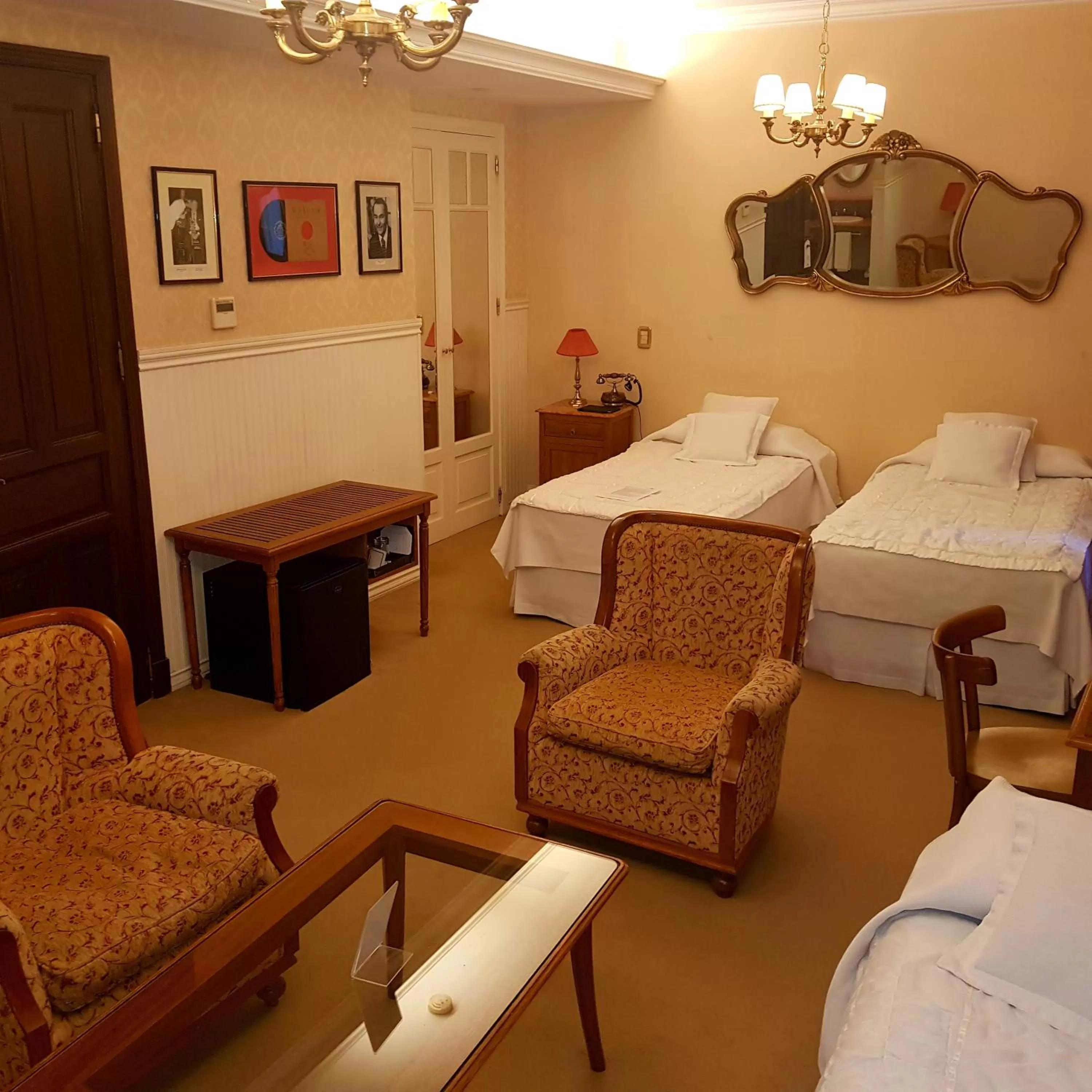 Photo of the whole room, Bed in Tanguero Hotel Boutique Antique