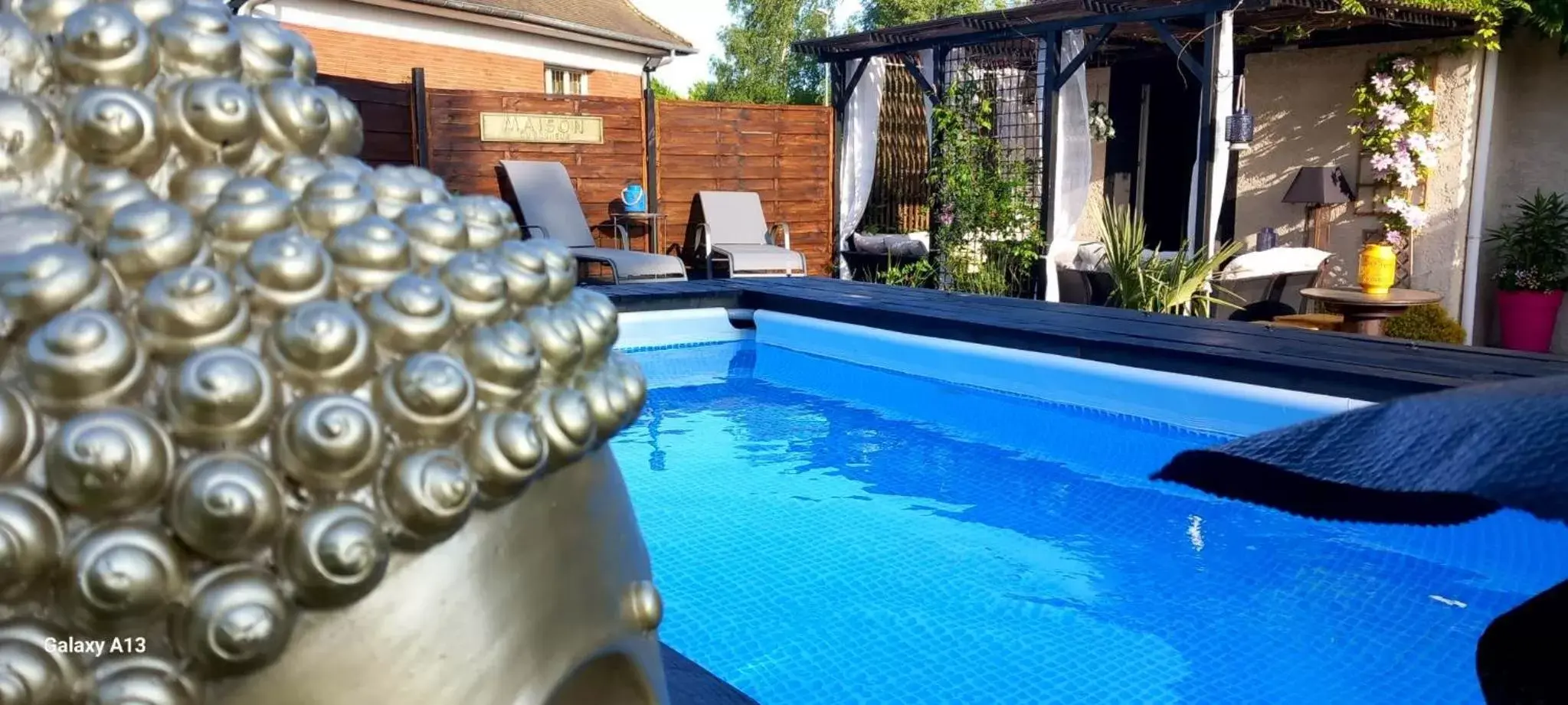 Patio, Swimming Pool in Les Epinettes chambres d'hôtes