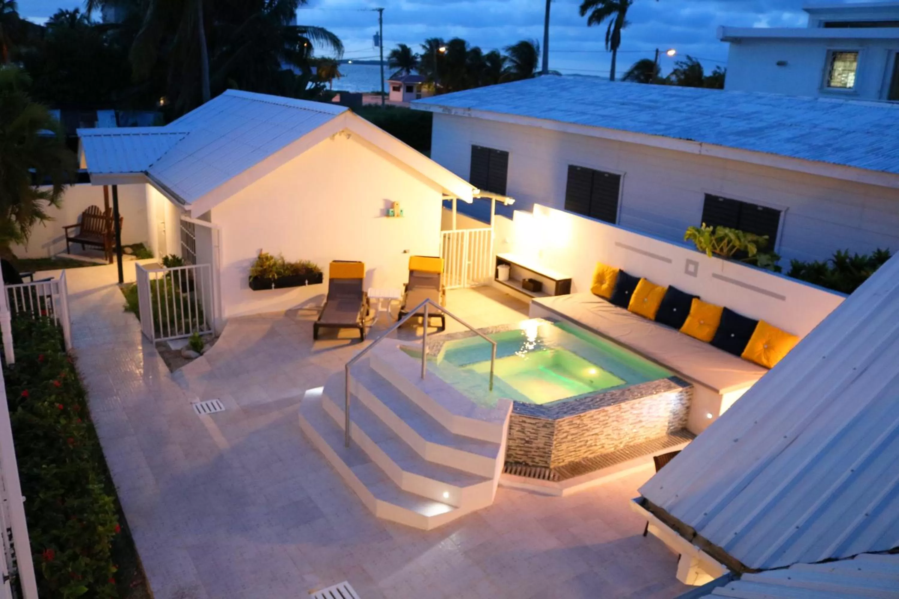Pool view in Villa Boscardi