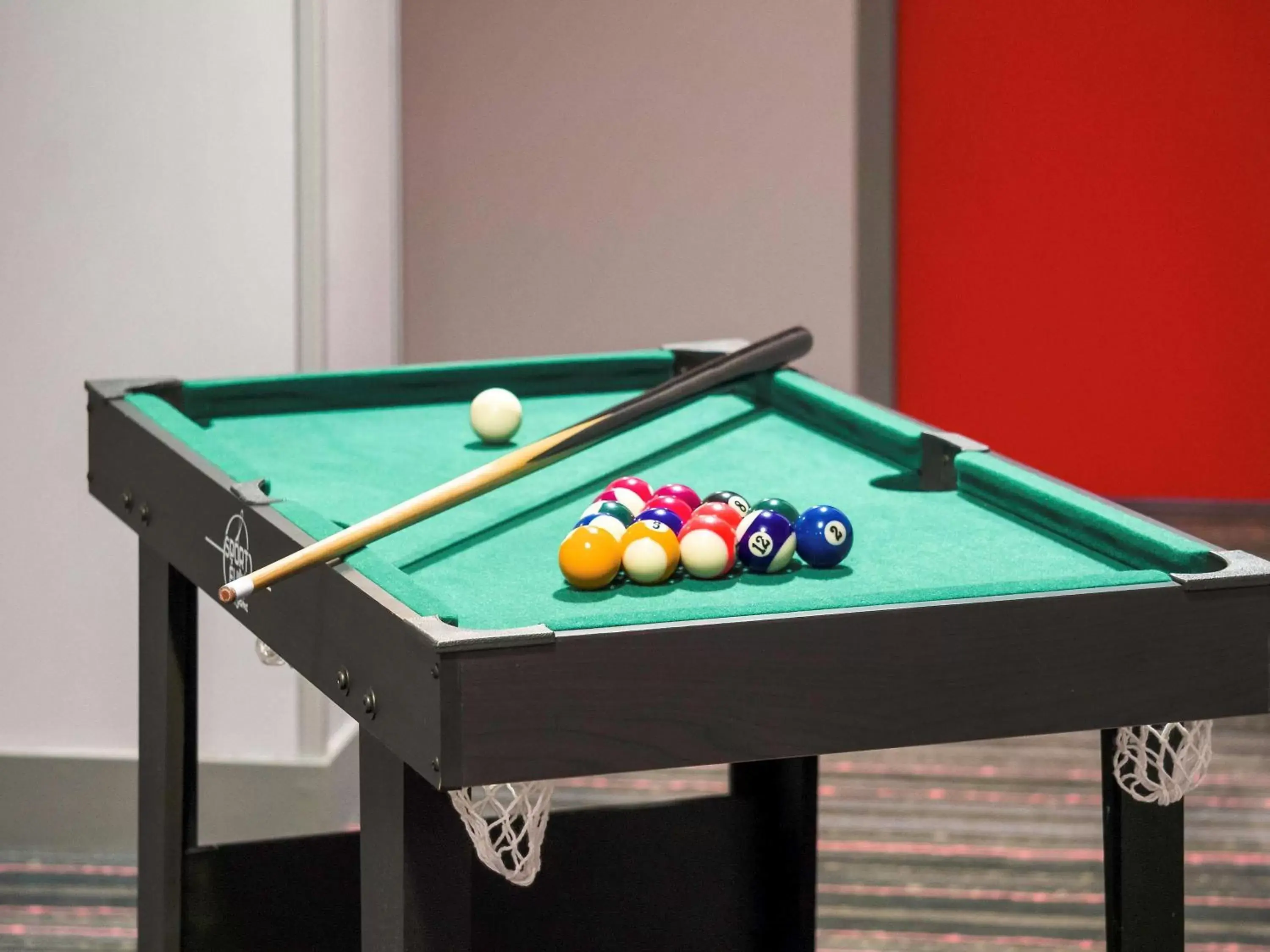 On site, Billiards in ibis Styles Caen centre gare