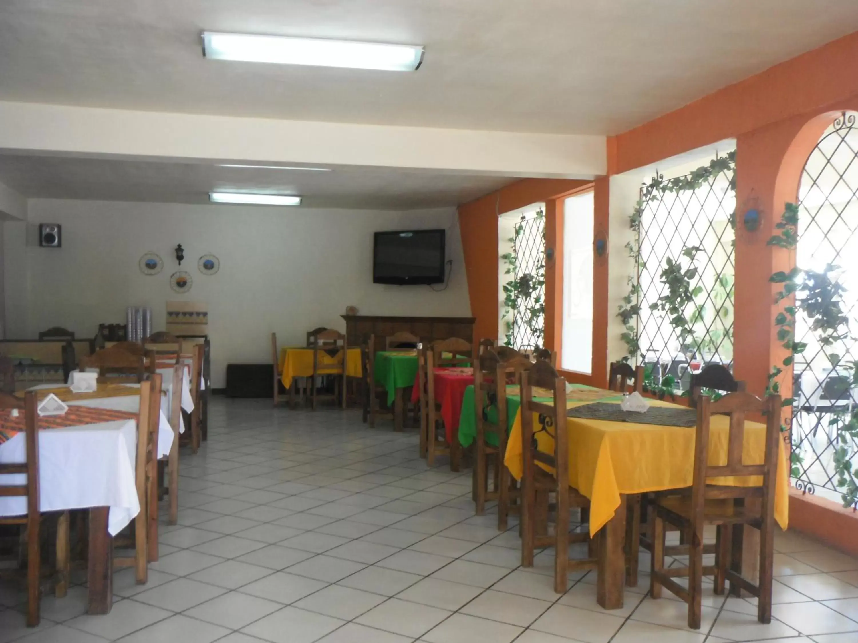 Restaurant/Places to Eat in Villa Santa Cruz Creel