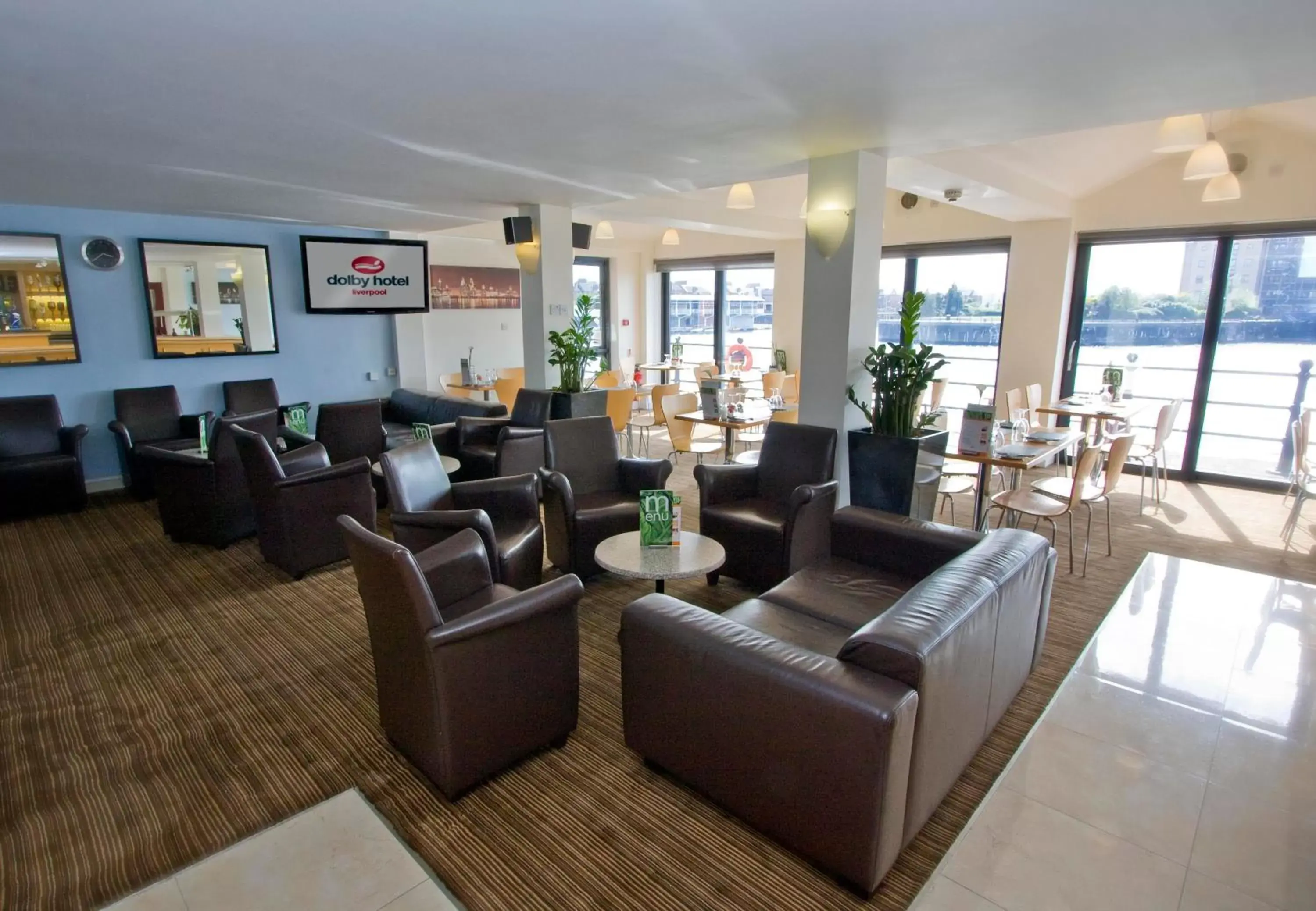 Lounge or bar in The Dolby Hotel Liverpool - Free city centre parking