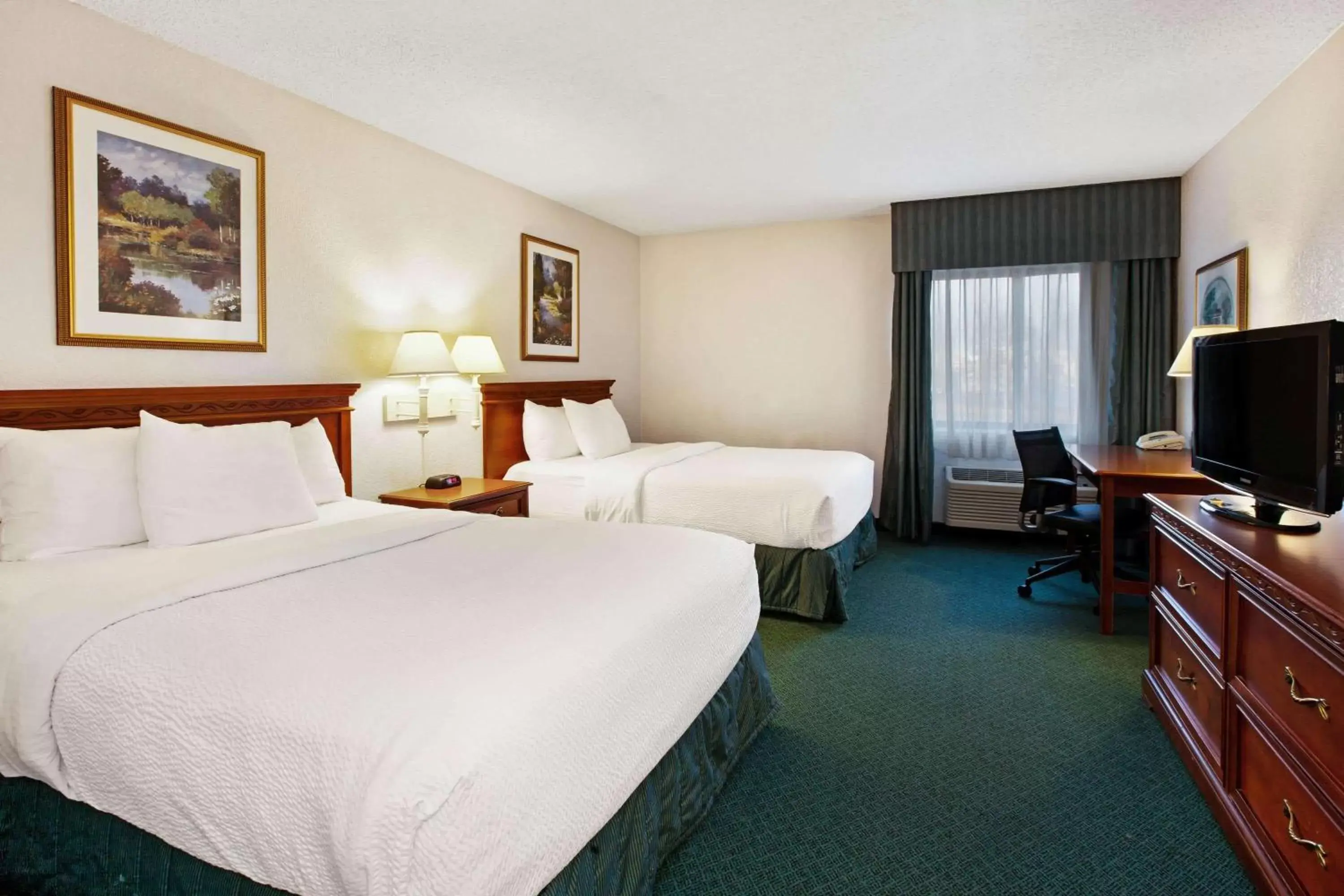 Photo of the whole room in La Quinta Inn by Wyndham Detroit Canton