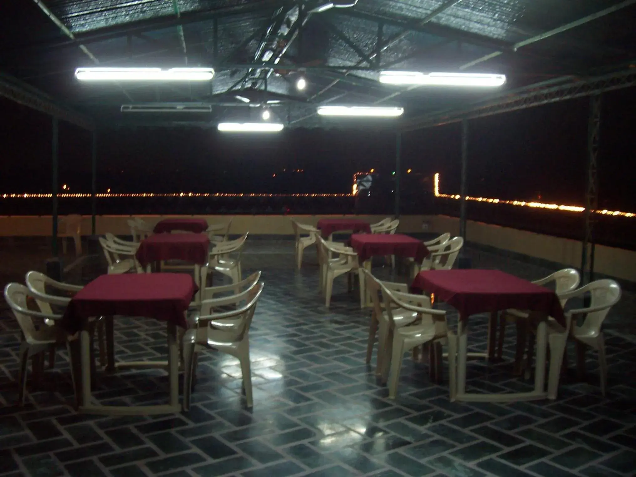 Dining area, Restaurant/Places to Eat in Hotel Taj Plaza, VIP Road, Agra
