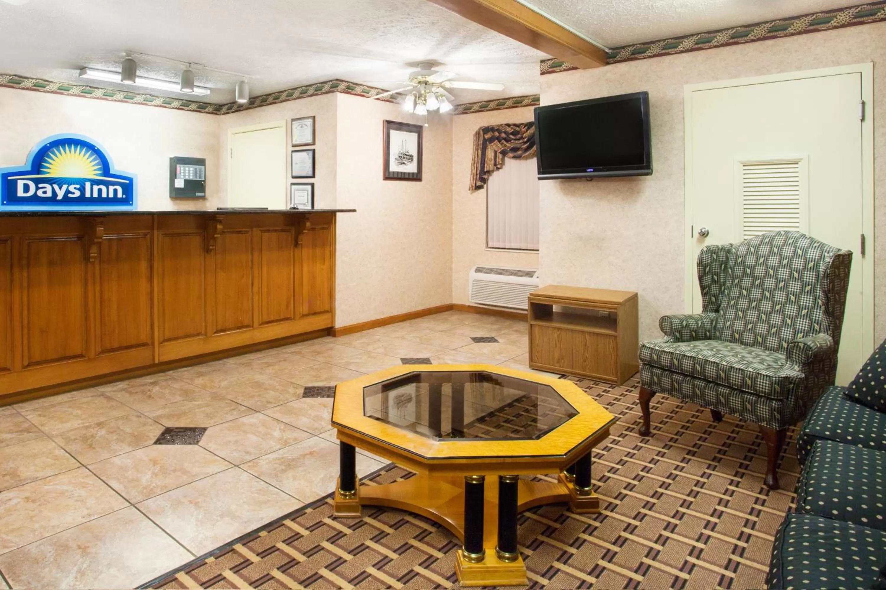 Lobby or reception in Days Inn by Wyndham Lexington