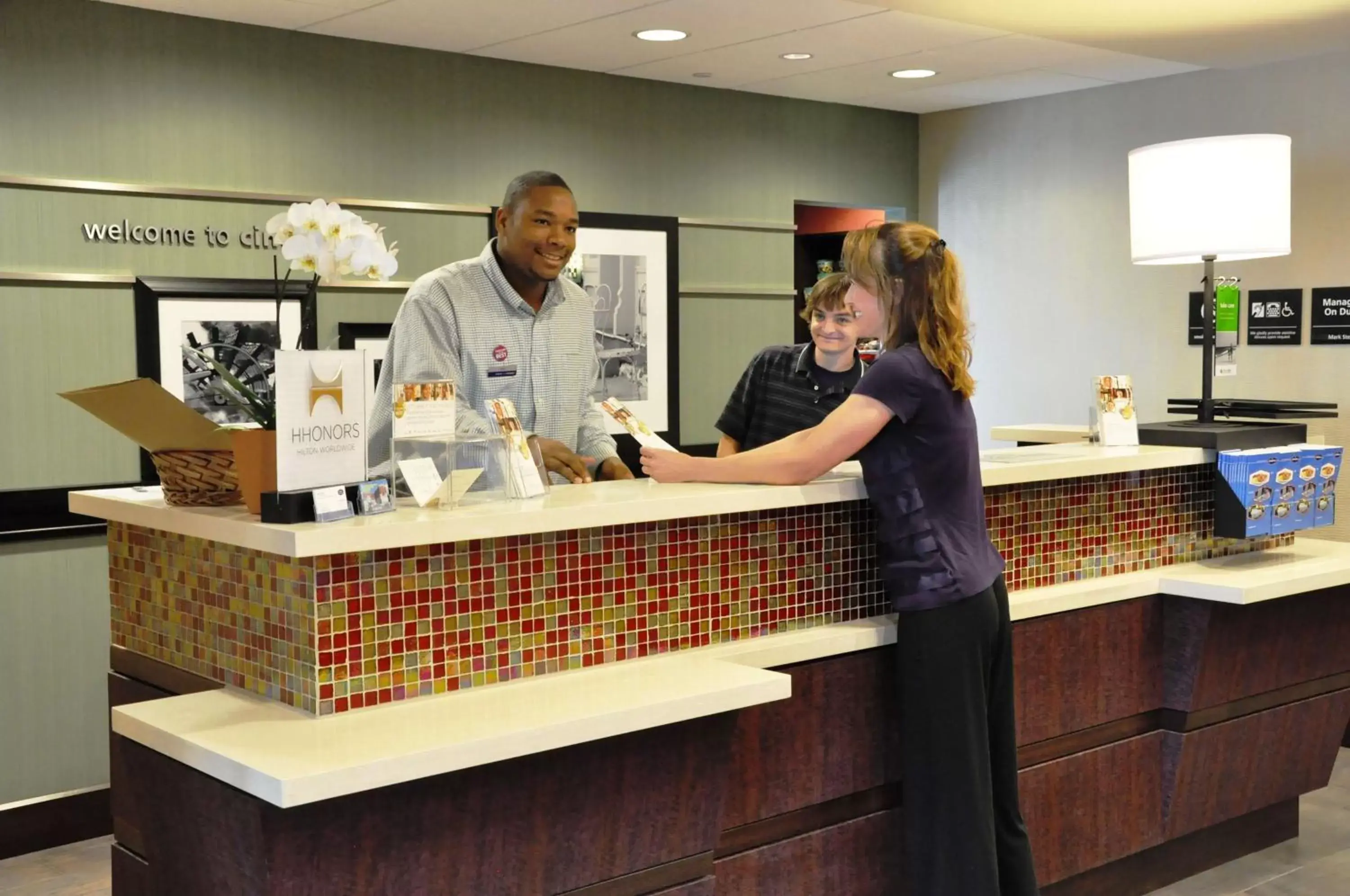 Lobby or reception in Hampton Inn & Suites Cincinnati / Uptown - University Area Lobby or reception in Hampton Inn & Suites Cincinnati / Uptown - University Area