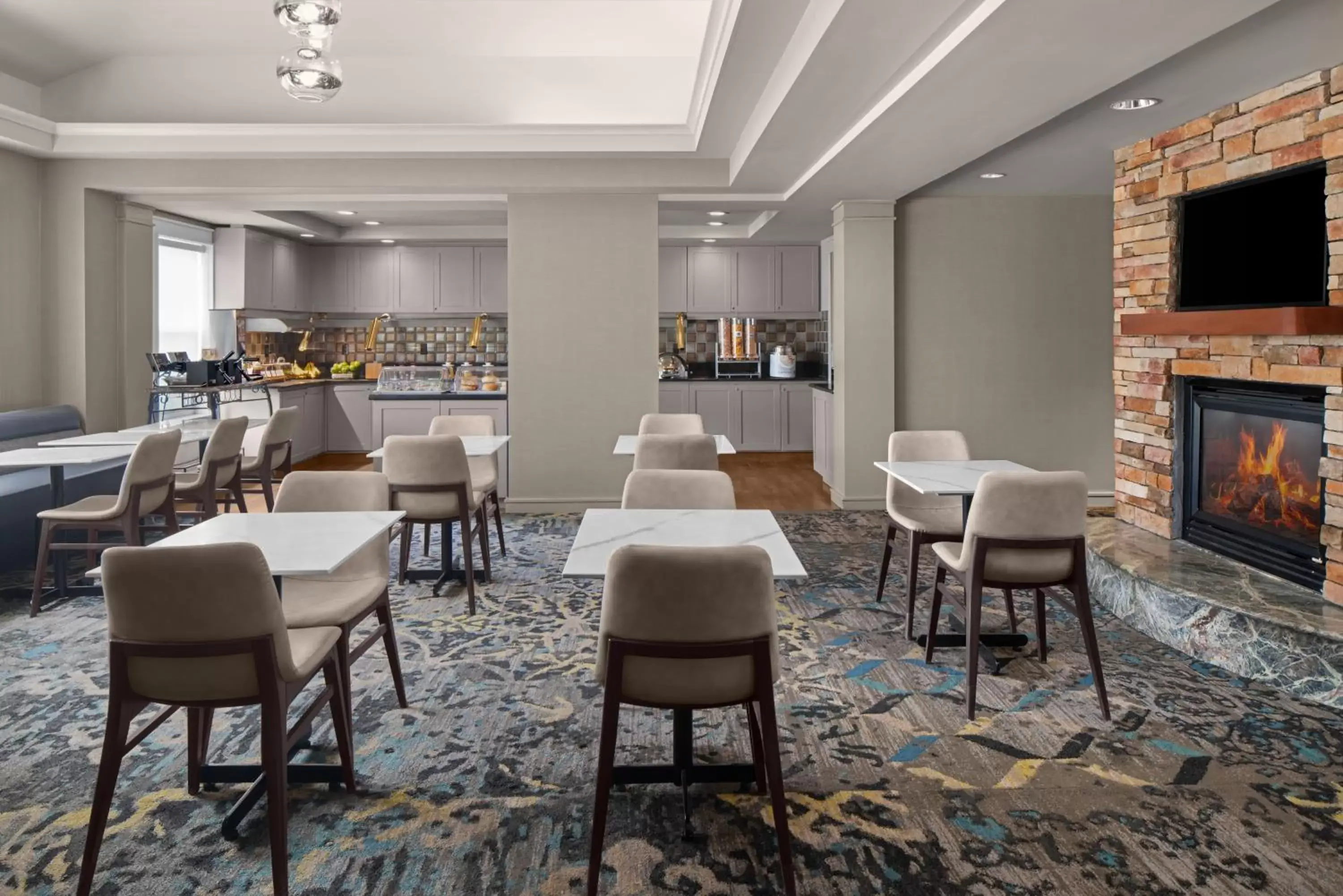 Dining area, Restaurant/Places to Eat in Residence Inn Long Island Holtsville