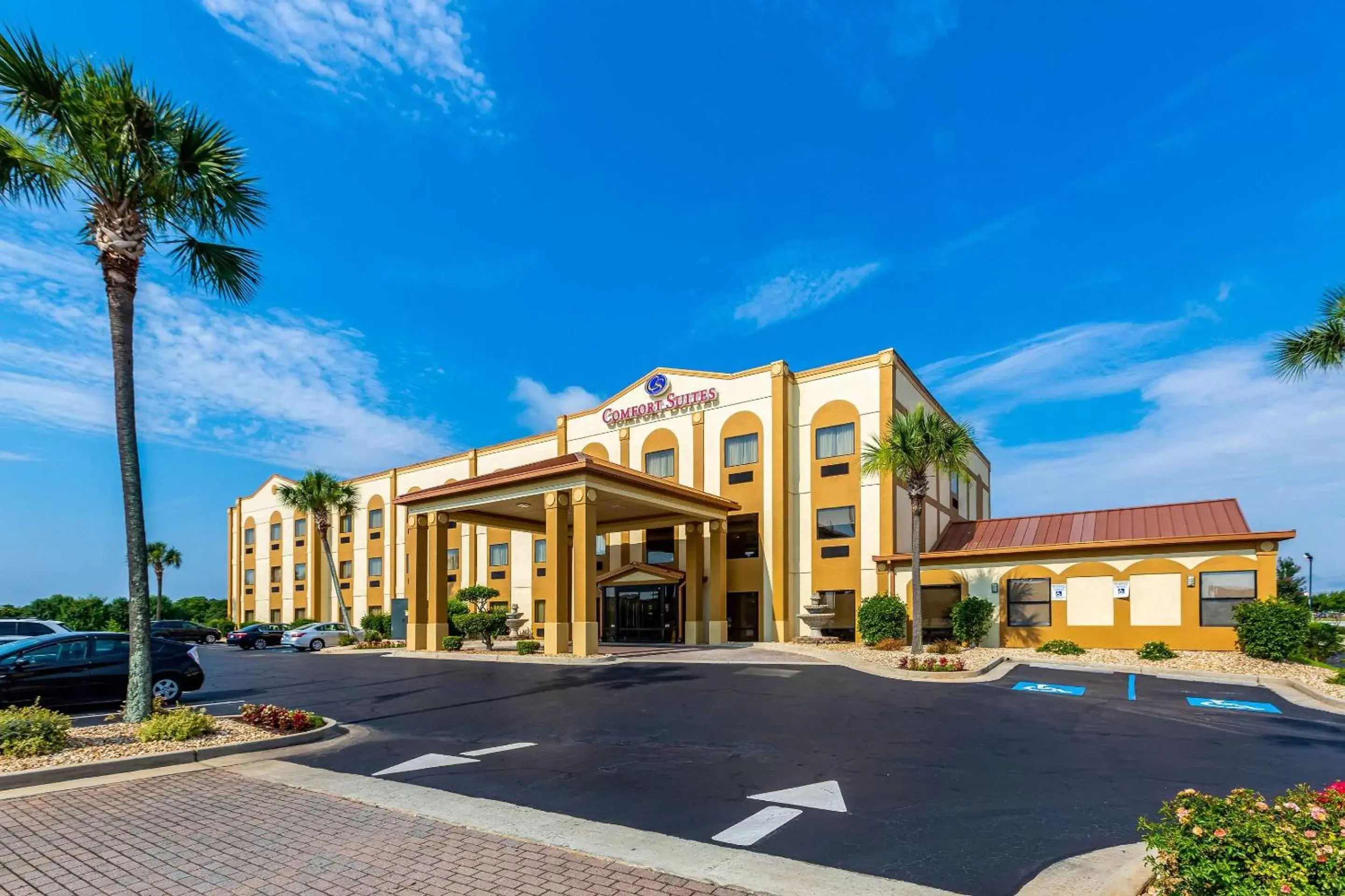 Property Building in Comfort Suites near Robins Air Force Base