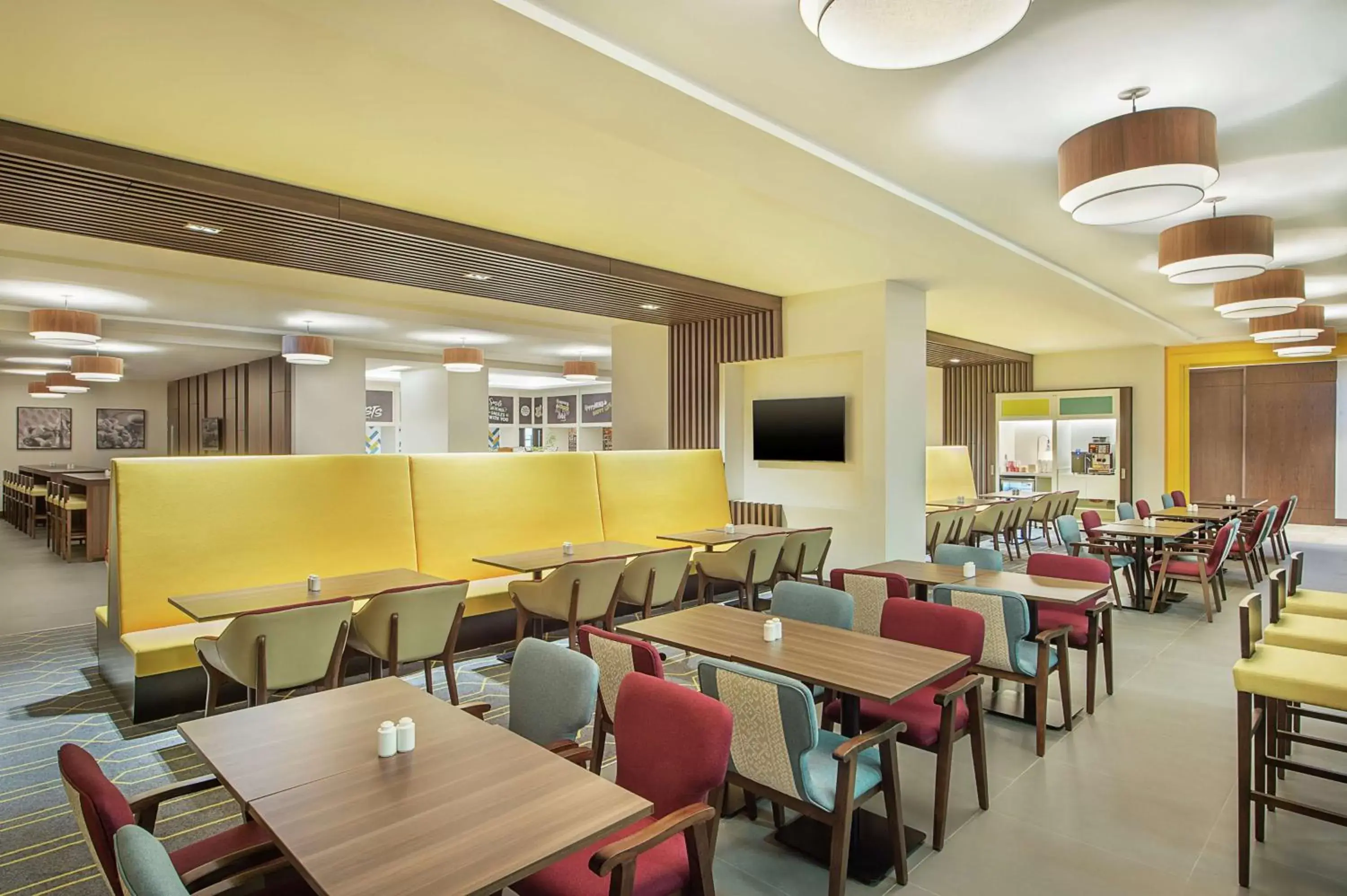 Restaurant/Places to Eat in Hampton By Hilton Dubai Airport