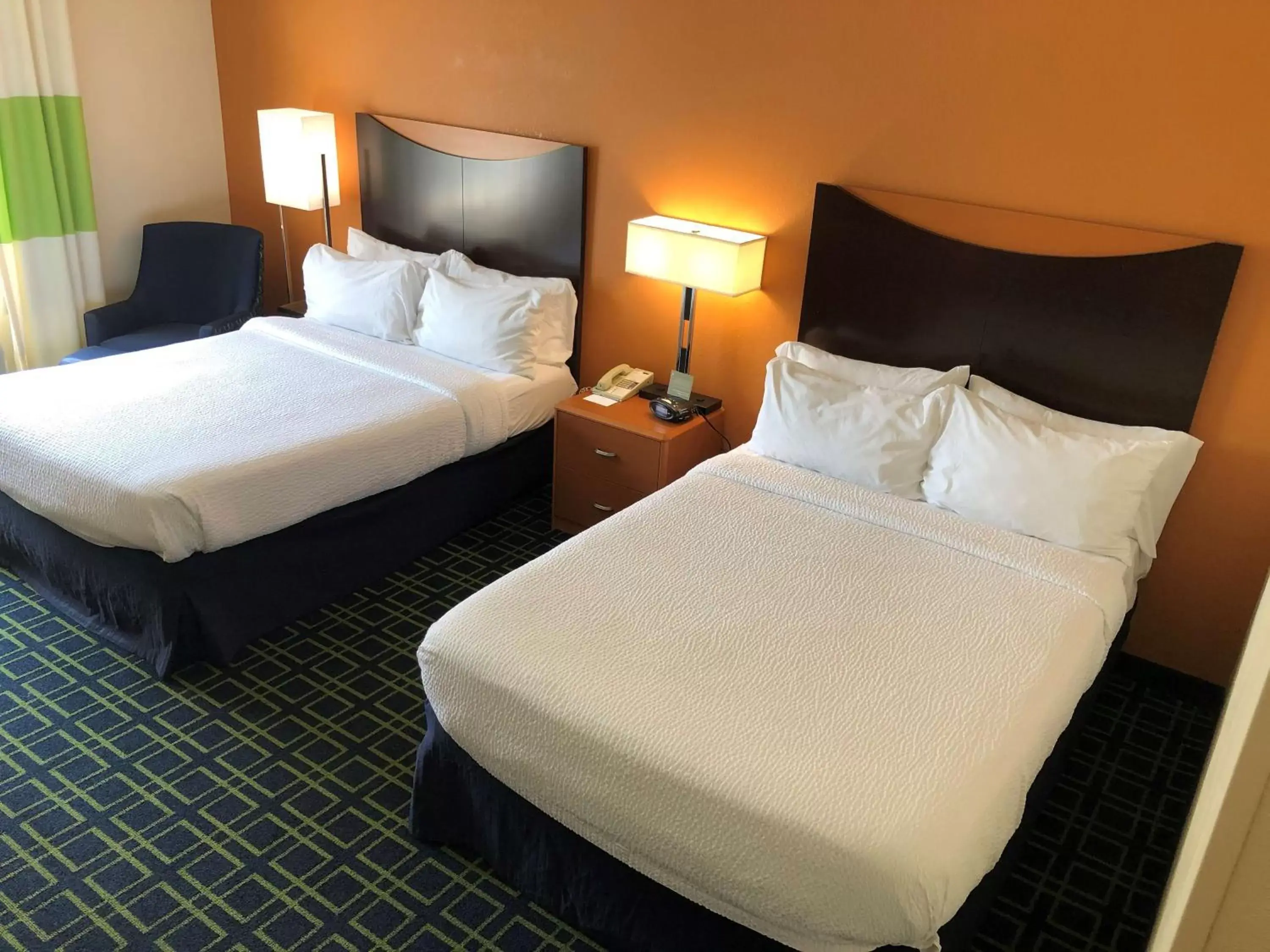 Photo of the whole room, Bed in Country Inn & Suites by Radisson, Fayetteville I-95, NC