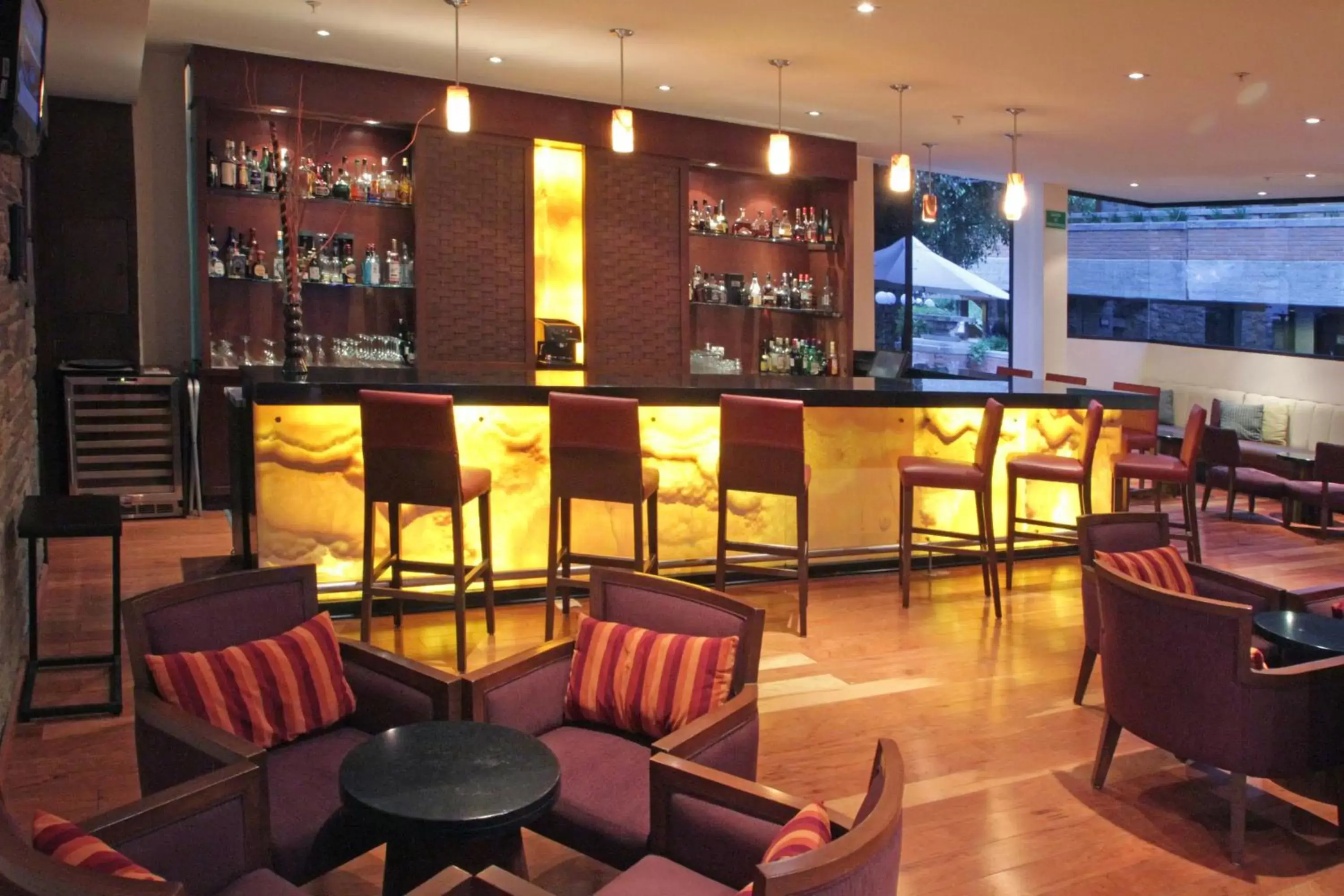 Lobby or reception, Lounge/Bar in Marriott Puebla Hotel Meson del Angel