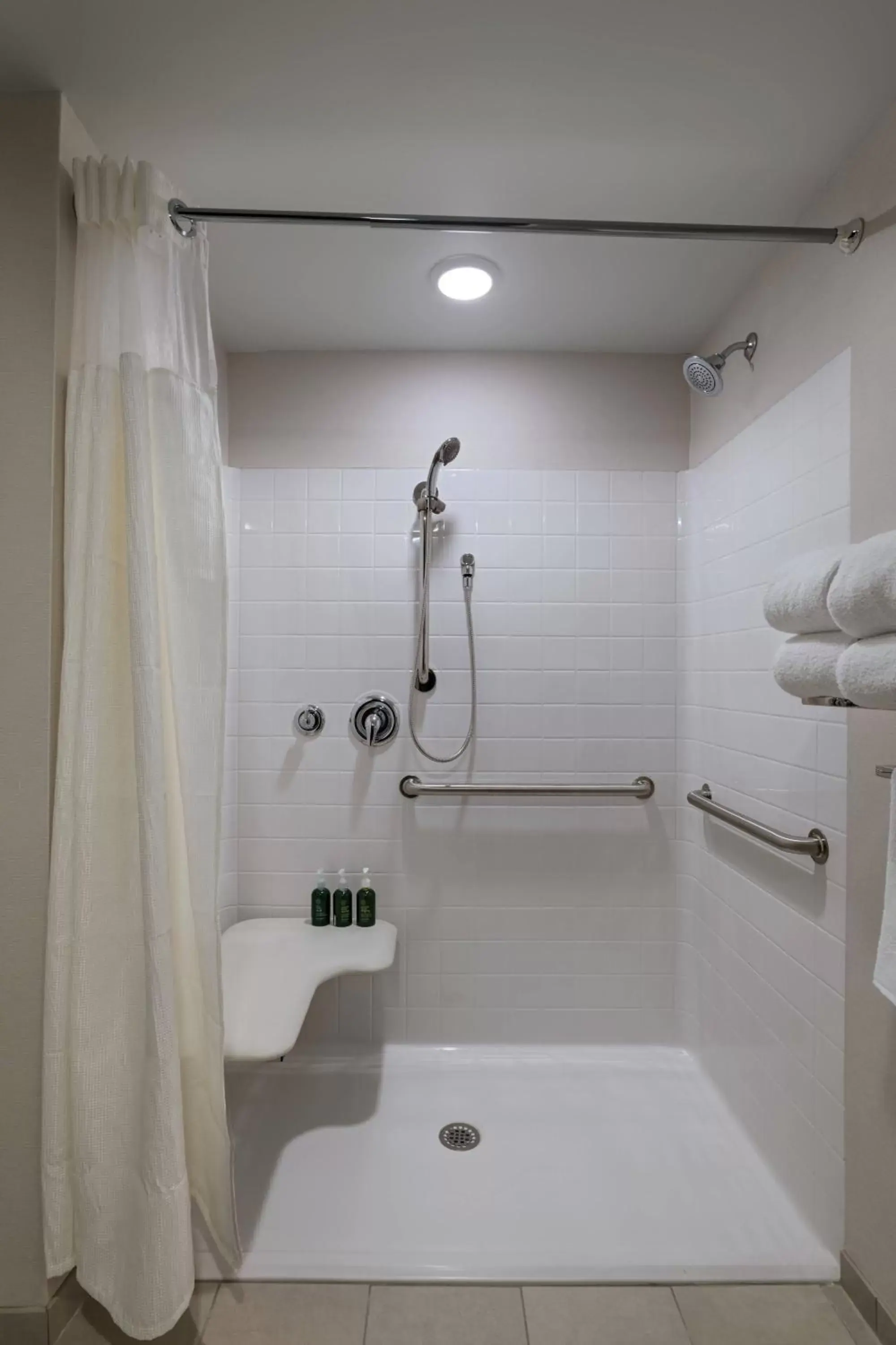 Bathroom in Fairfield Inn and Suites by Marriott St Louis Downtown