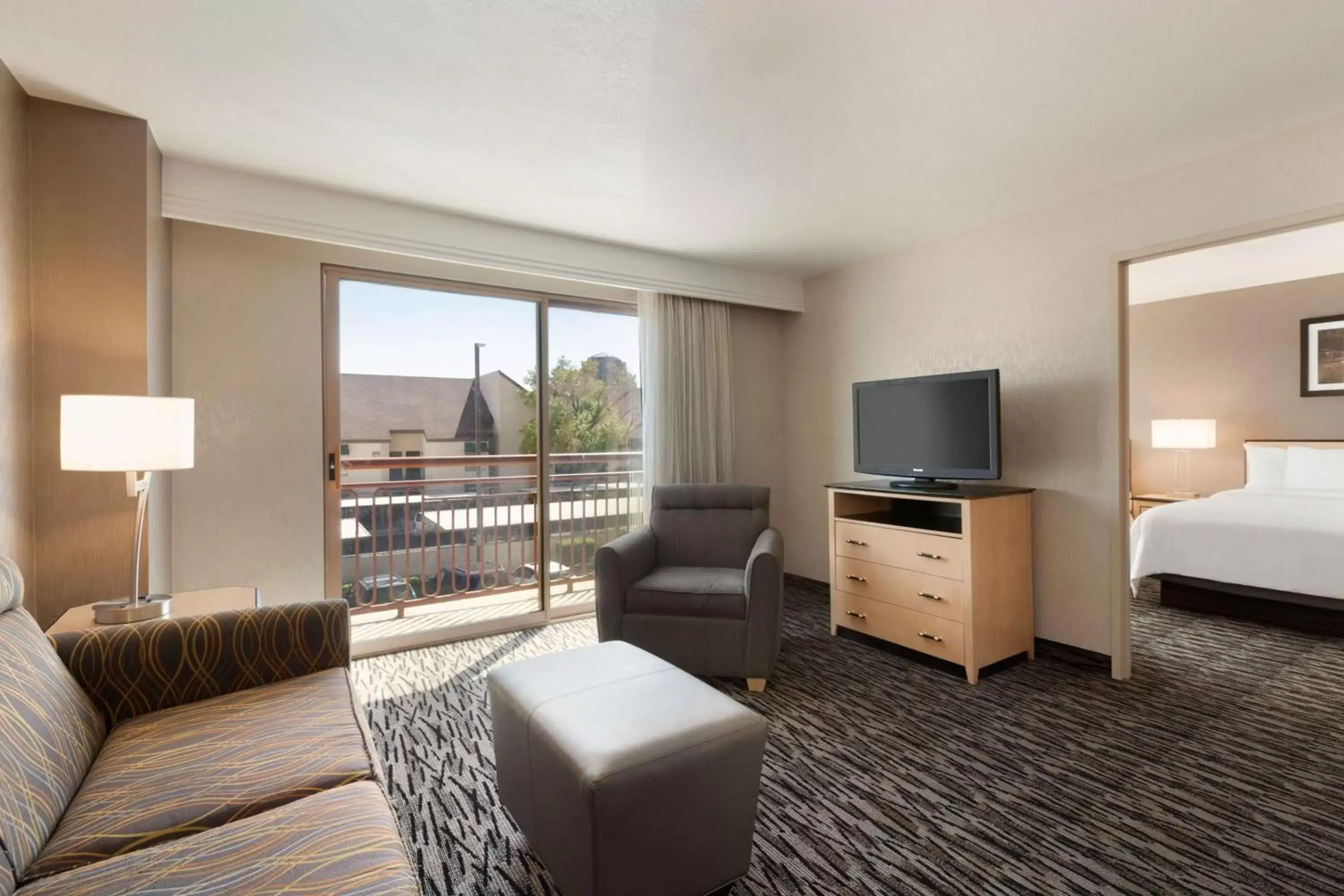 Bedroom, Seating Area in Embassy Suites by Hilton Convention Center Las Vegas