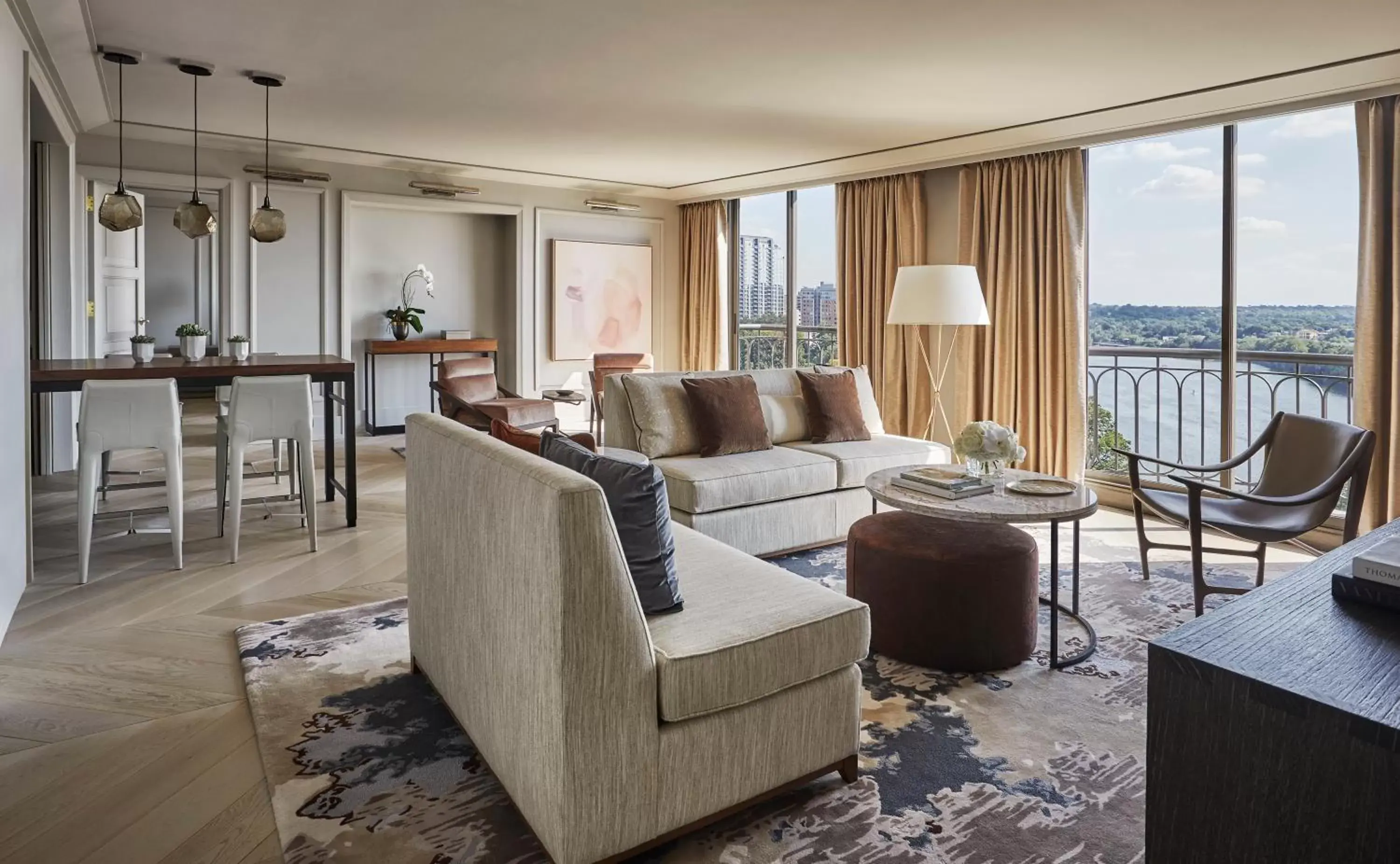 Living room, Seating Area in Four Seasons Hotel Austin