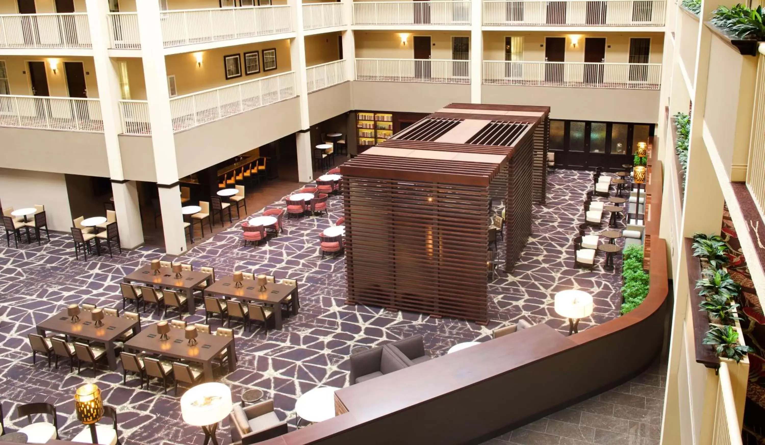 Lobby or reception in Embassy Suites by Hilton Philadelphia Airport