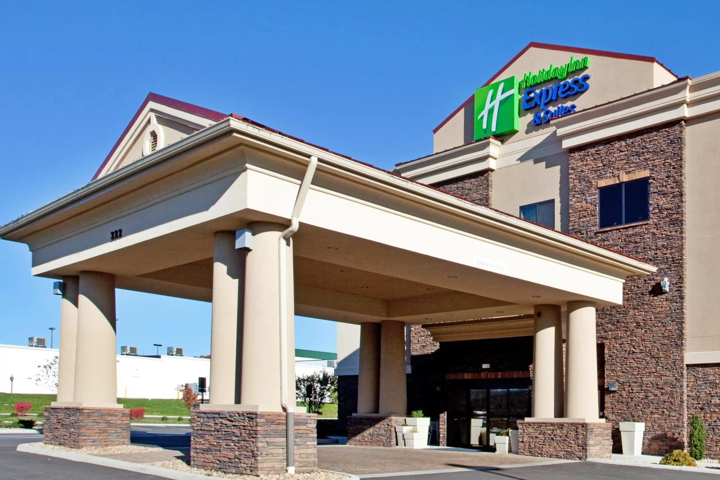 Property building in Holiday Inn Express Hotel & Suites Lewisburg by IHG