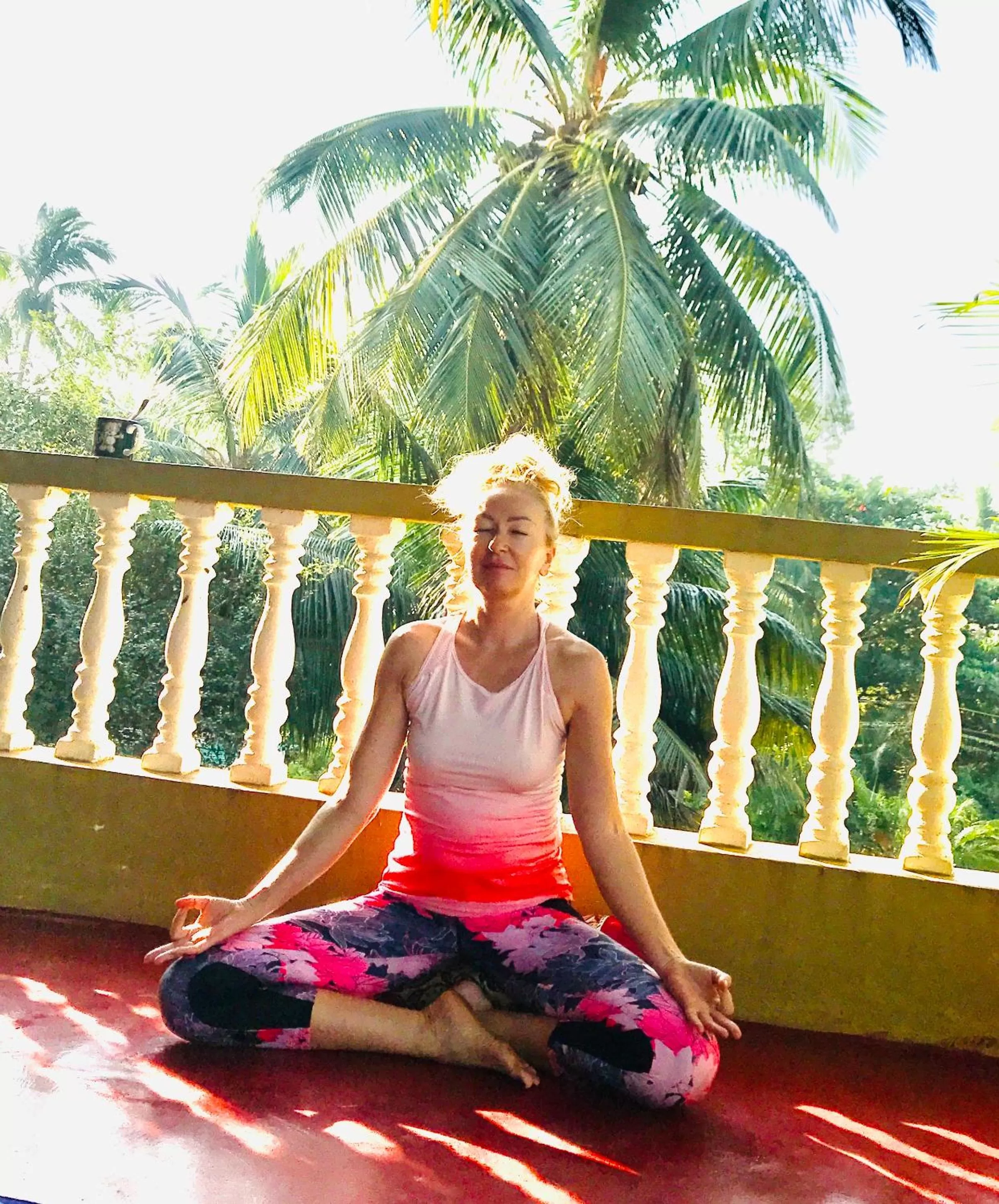 Guests in LaligurasVilla Beachside Escape - 100m to Beach