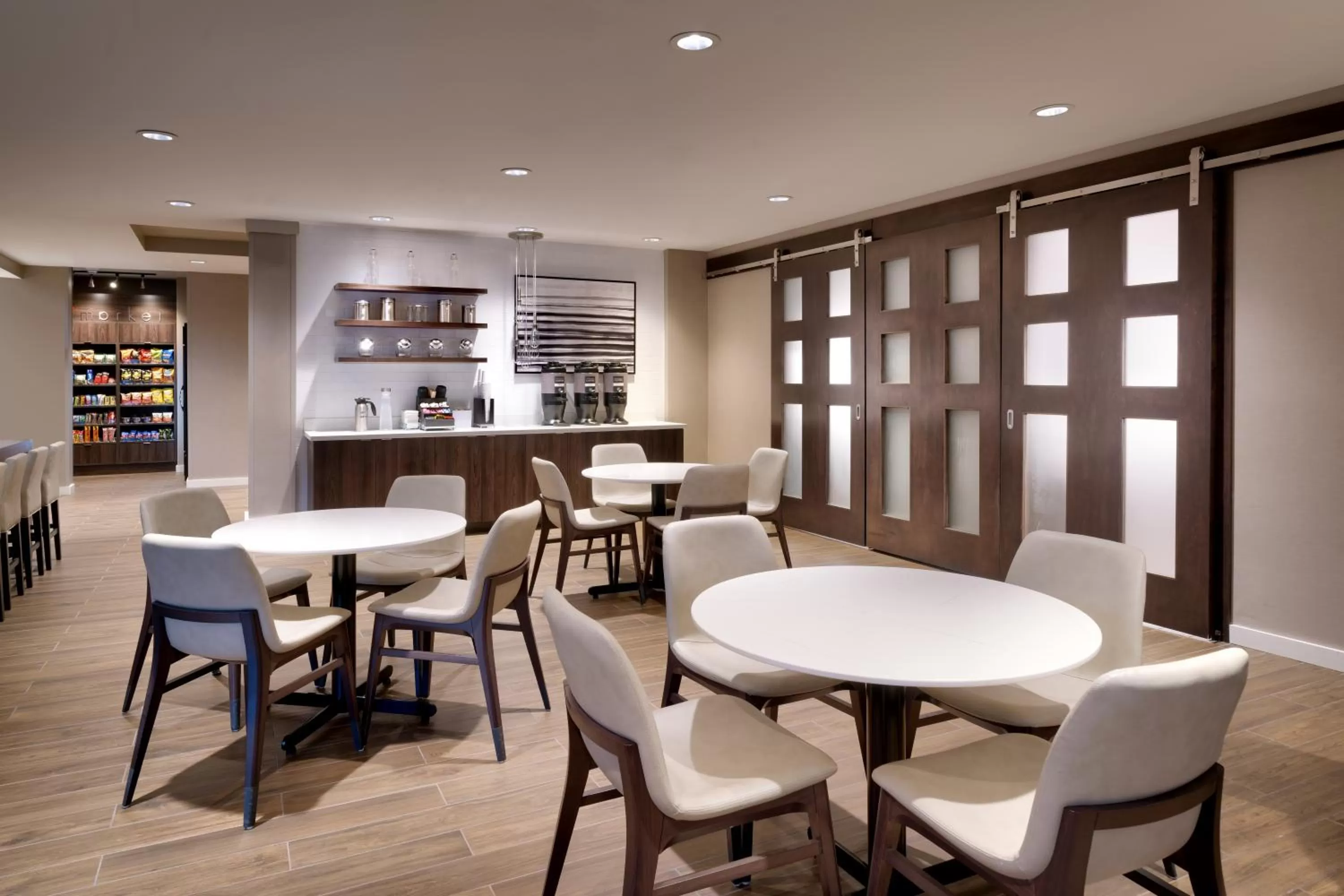 Dining area in Residence Inn by Marriott Brunswick