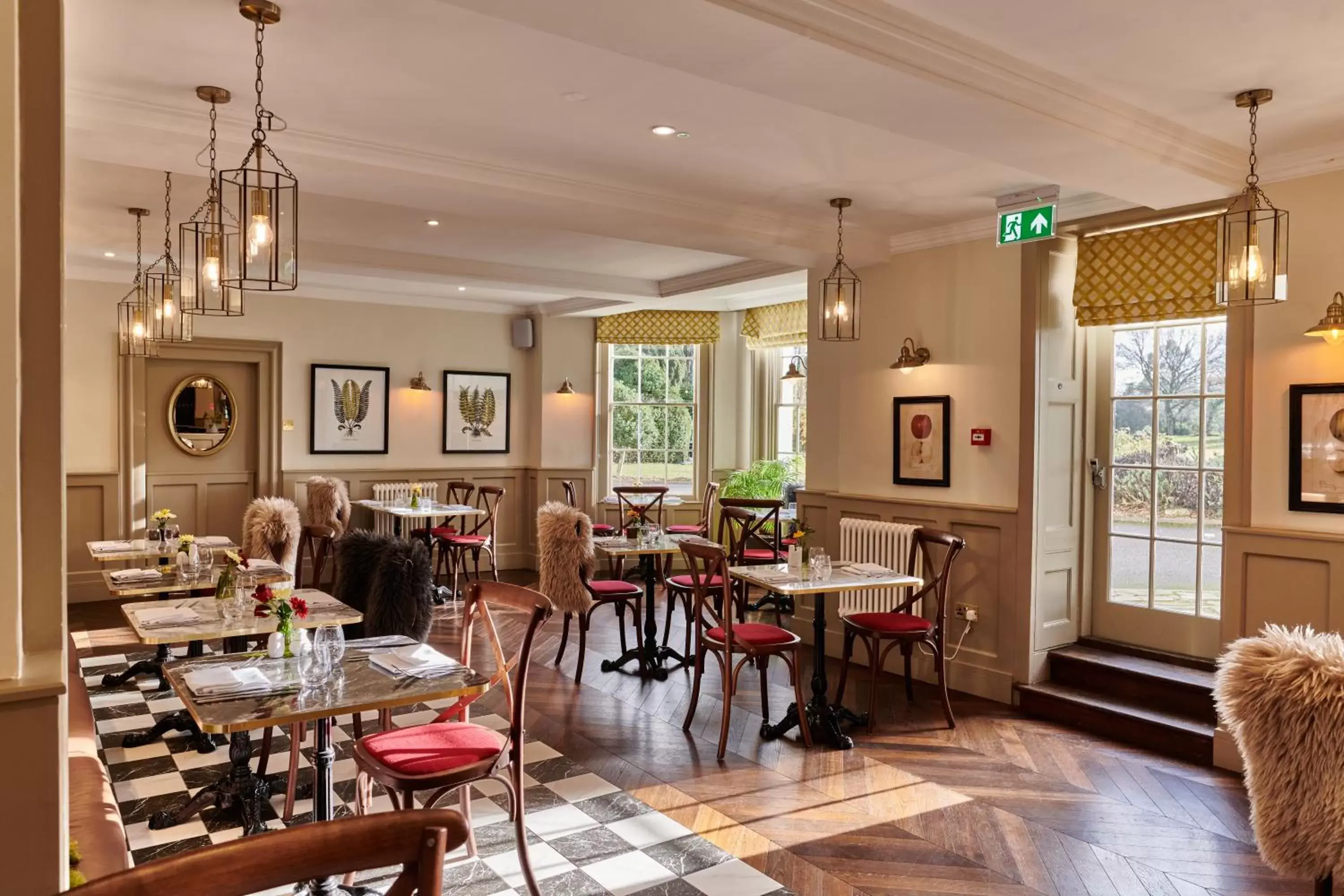 Restaurant/Places to Eat in Burnham Beeches Hotel