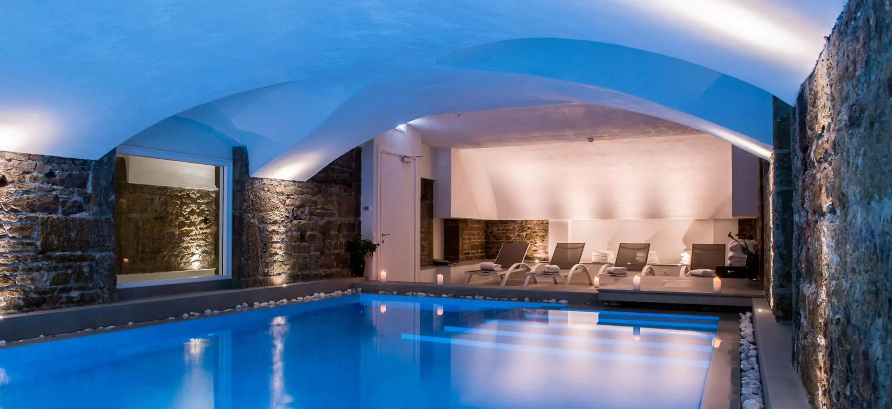 Swimming Pool in Boscolo Lyon Hotel & Spa