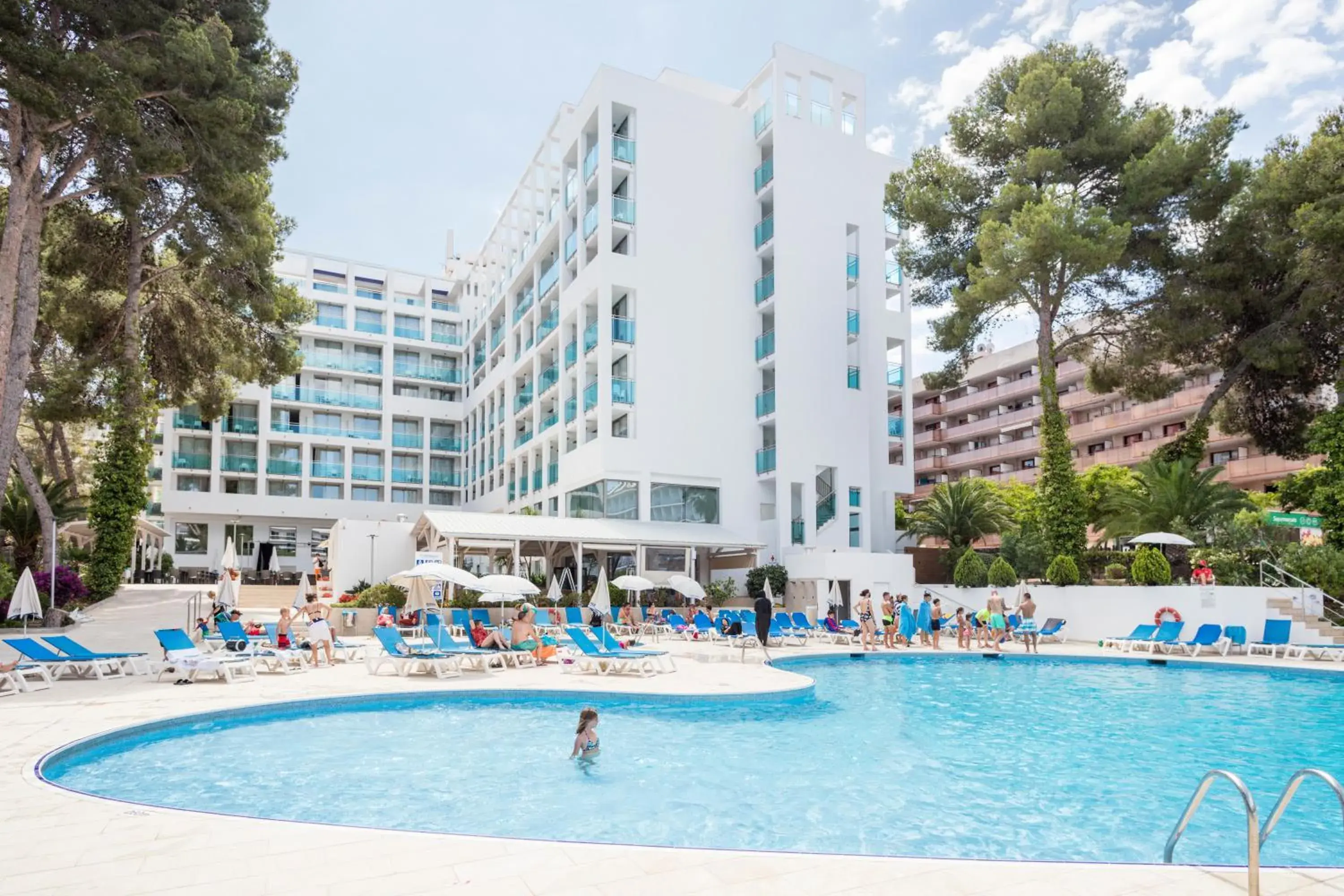 Property building, Swimming Pool in Hotel Best Mediterraneo