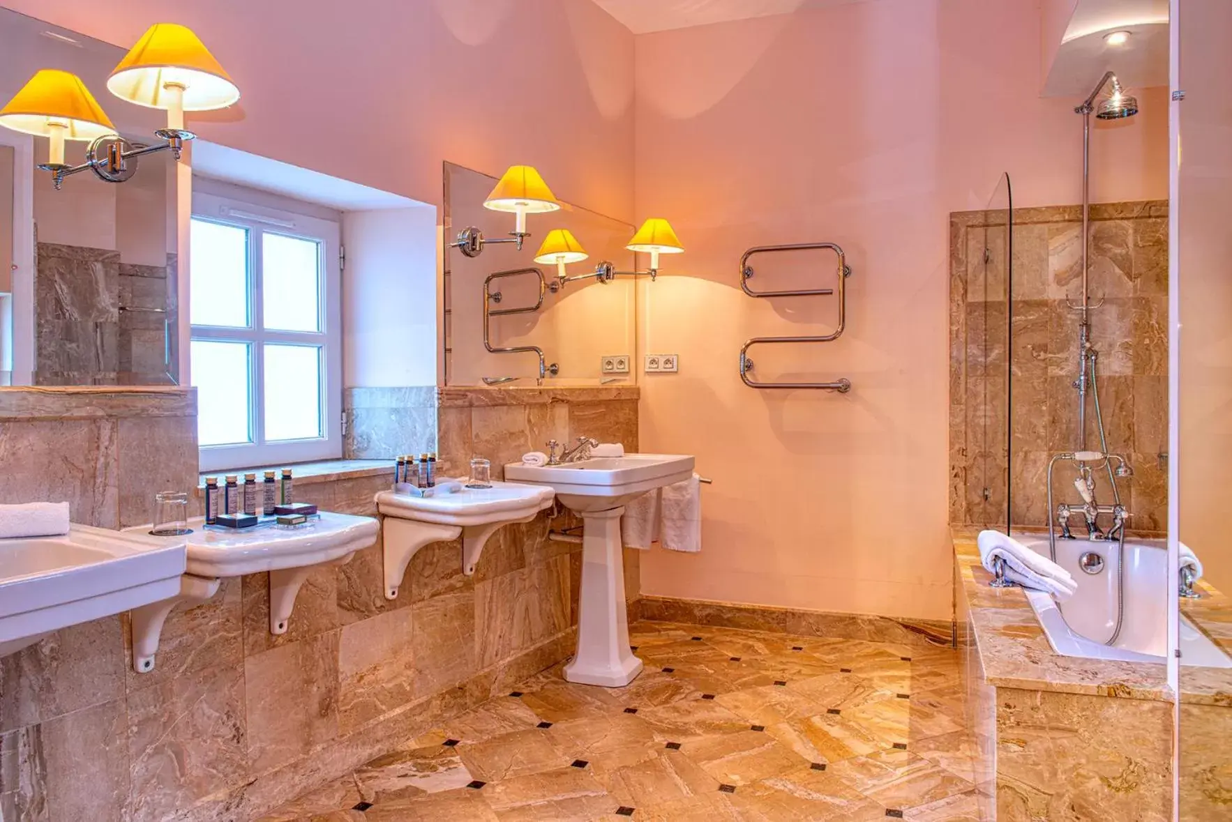 Bathroom in Hotel de la Cité & Spa MGallery