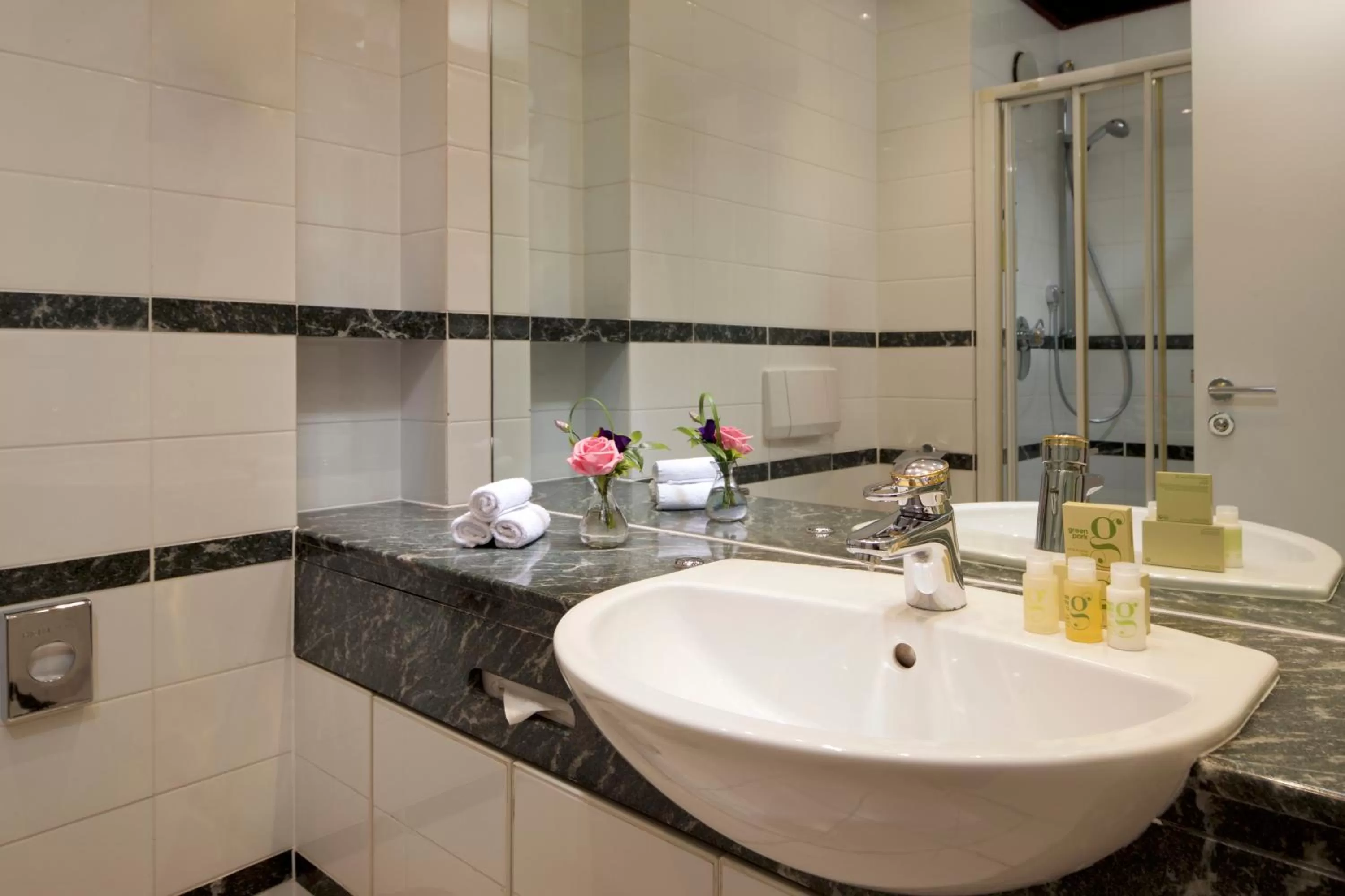 Bathroom in Hotel Parc Belair