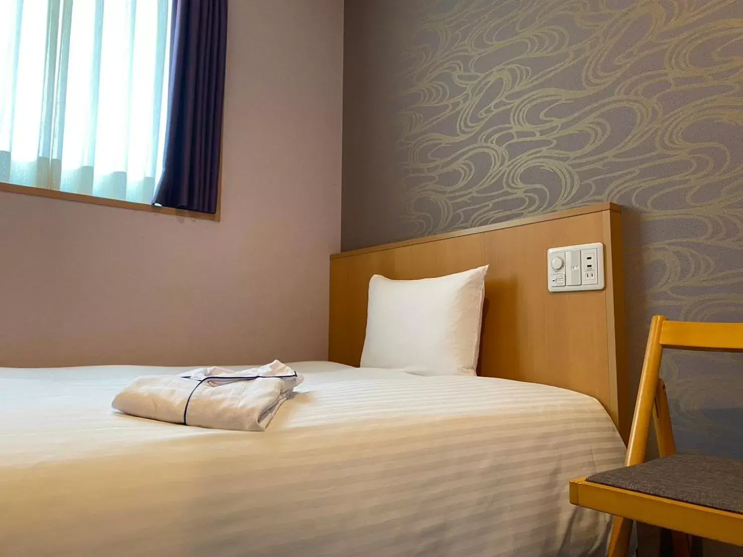 Bed in SAKURA SKY HOTEL KASHIWA(桜スカイホテル柏) Bed in SAKURA SKY HOTEL KASHIWA(桜スカイホテル柏)