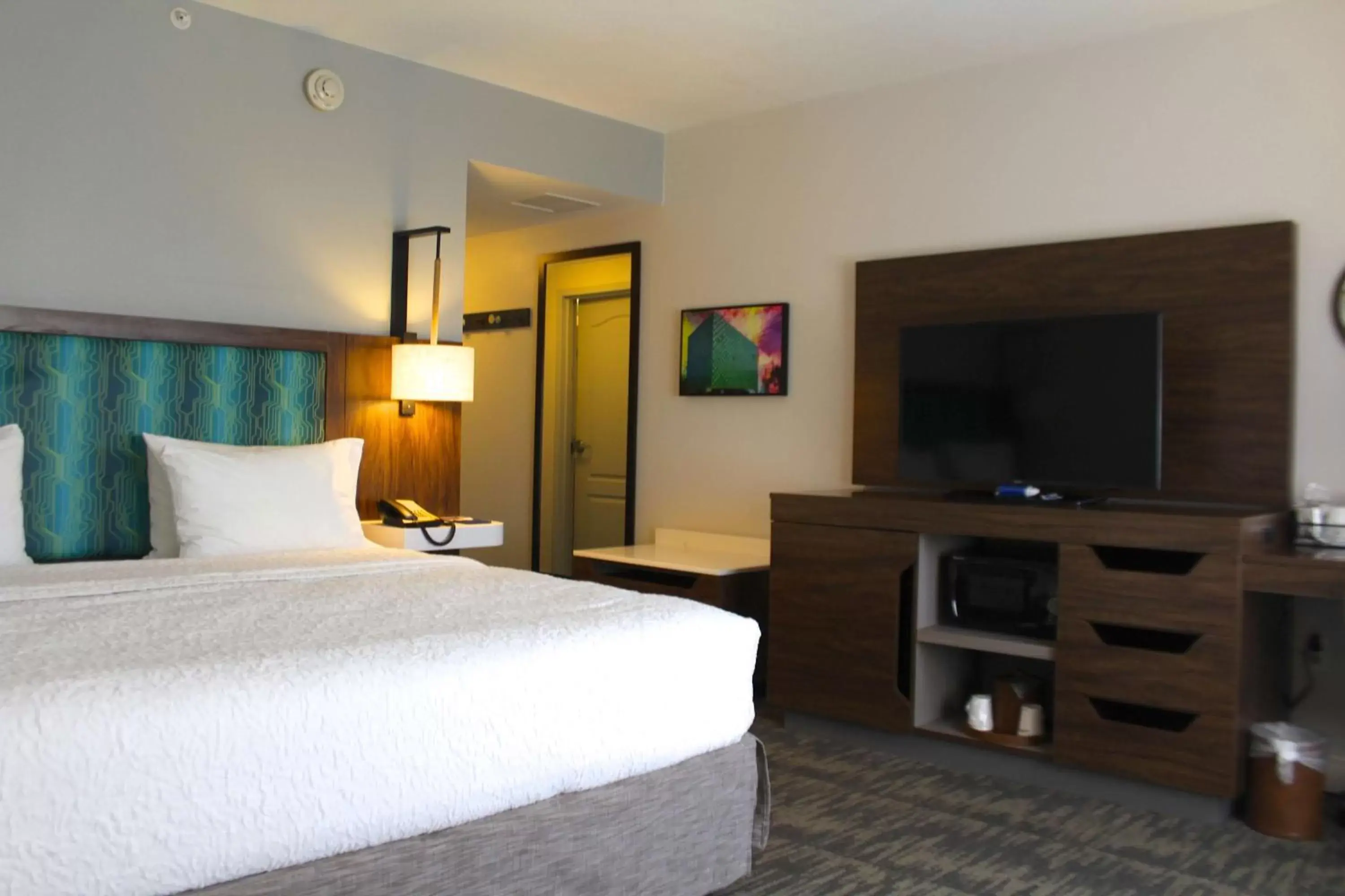 Bed in Hampton Inn & Suites Sarasota / Bradenton - Airport