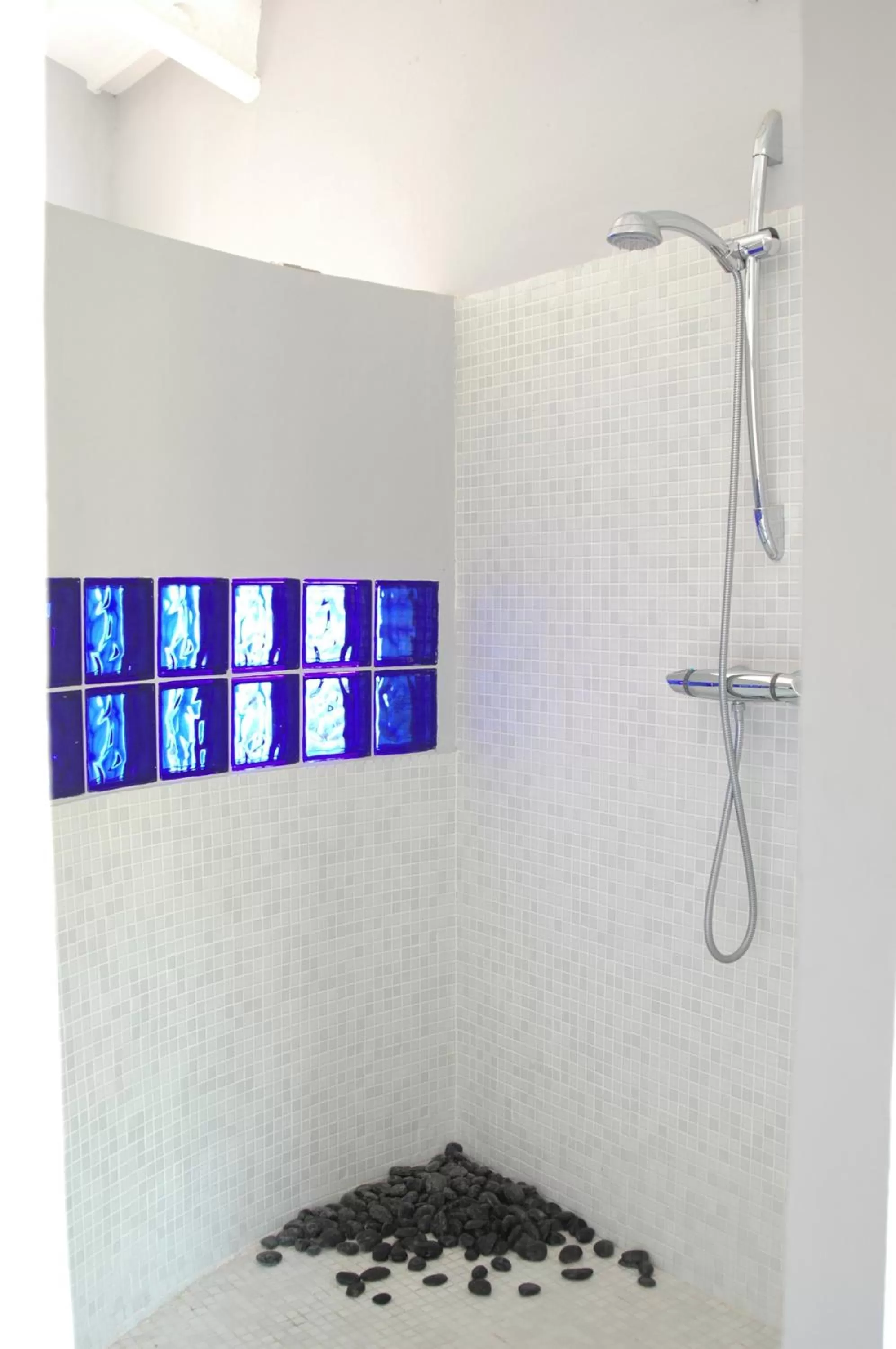 Shower, Bathroom in loftOtel canet