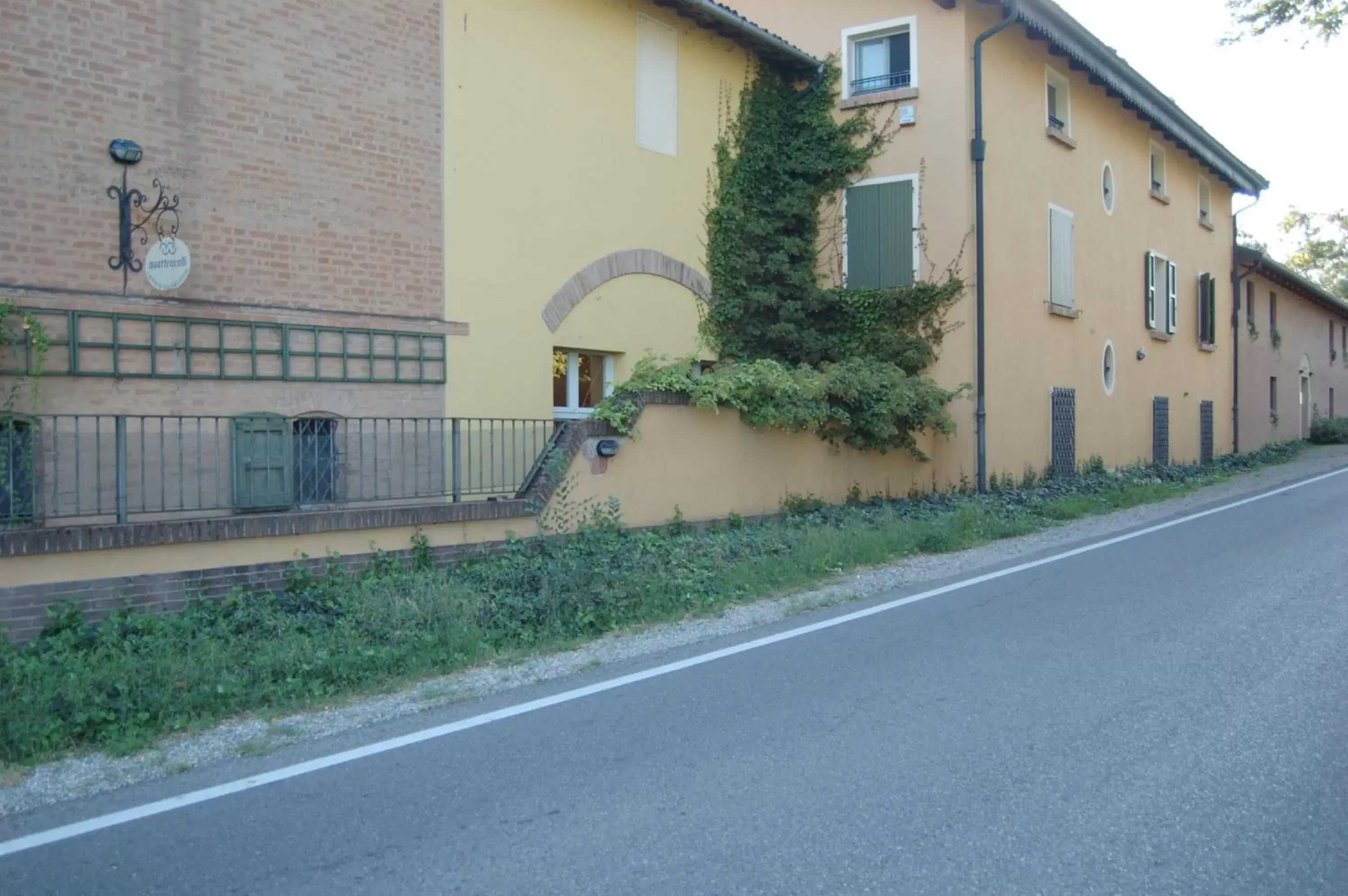 Street view, Property Building in Quattrocolli B&B