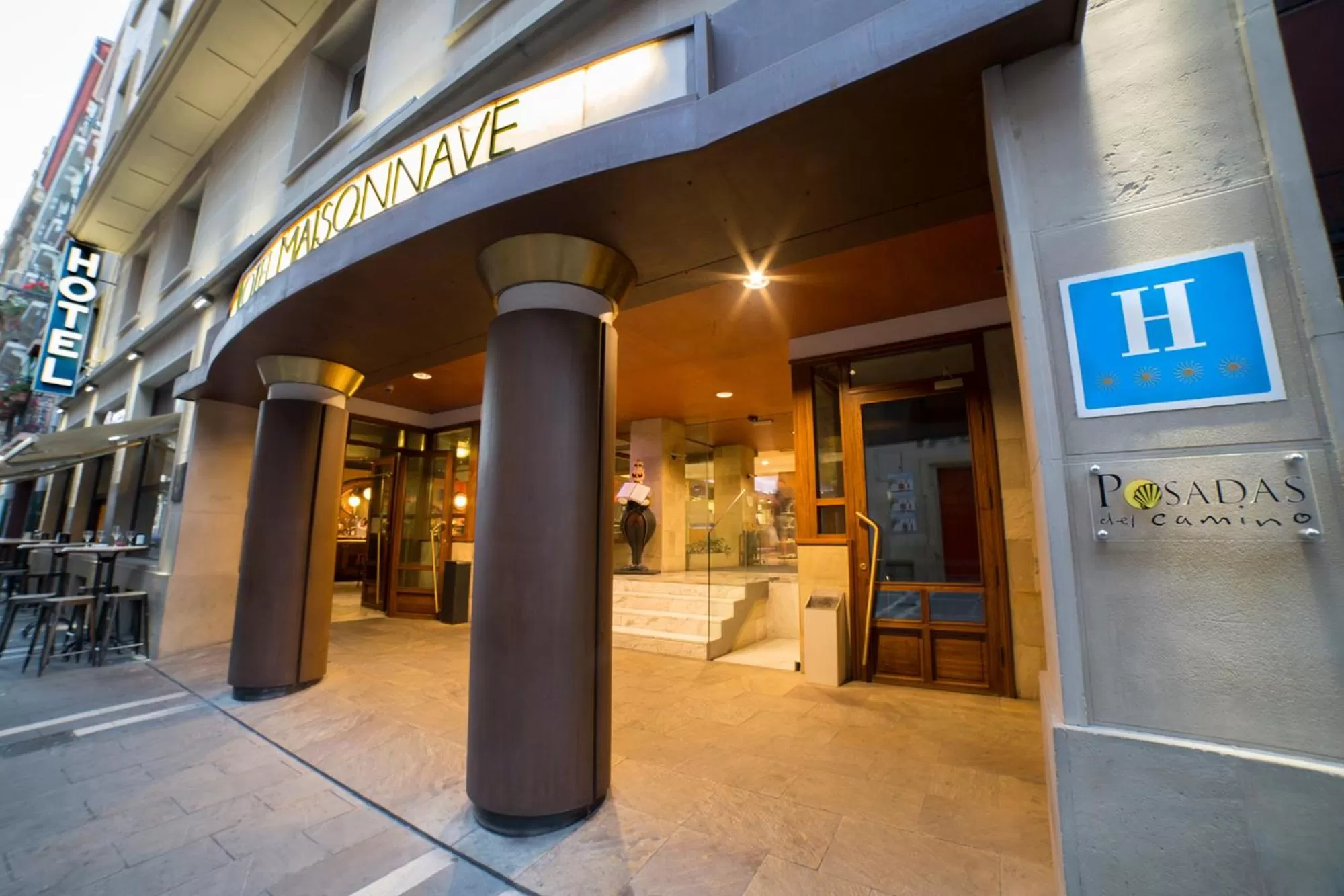 Facade/entrance in Maisonnave