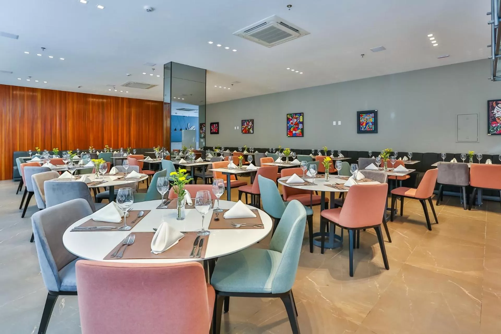 Restaurant/places to eat in Quality Suítes João Pessoa