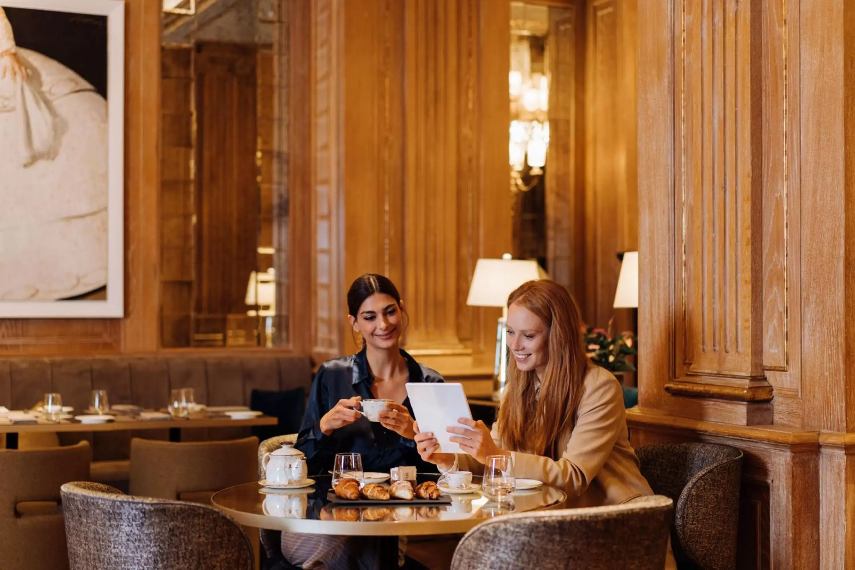 Lounge or bar in The Westin Palace, Milan