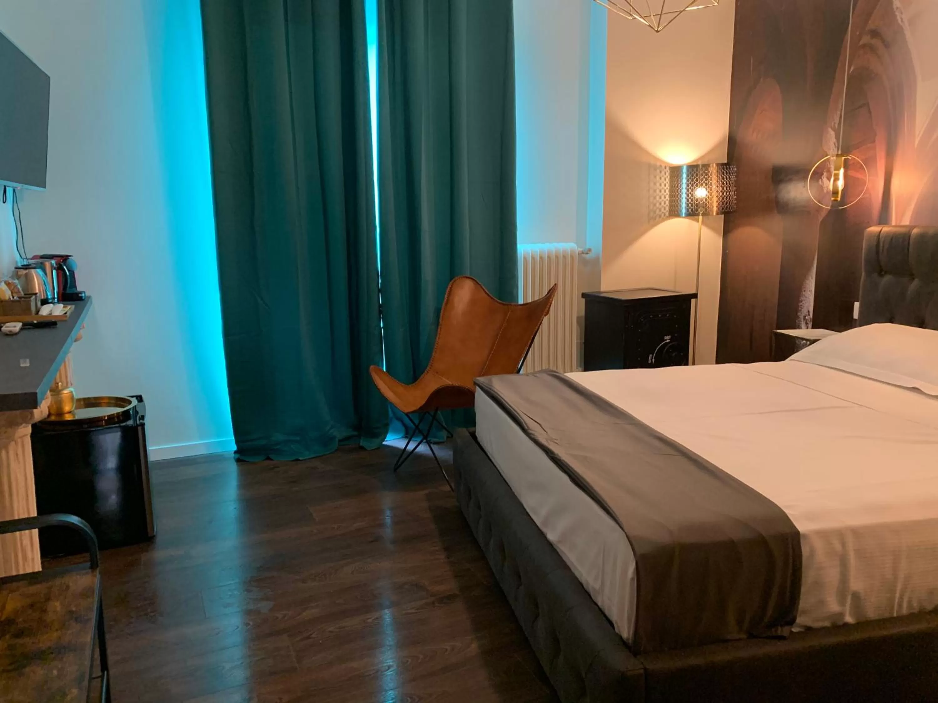 Photo of the whole room, Bed in SUITE LAME 37 Rental Rooms