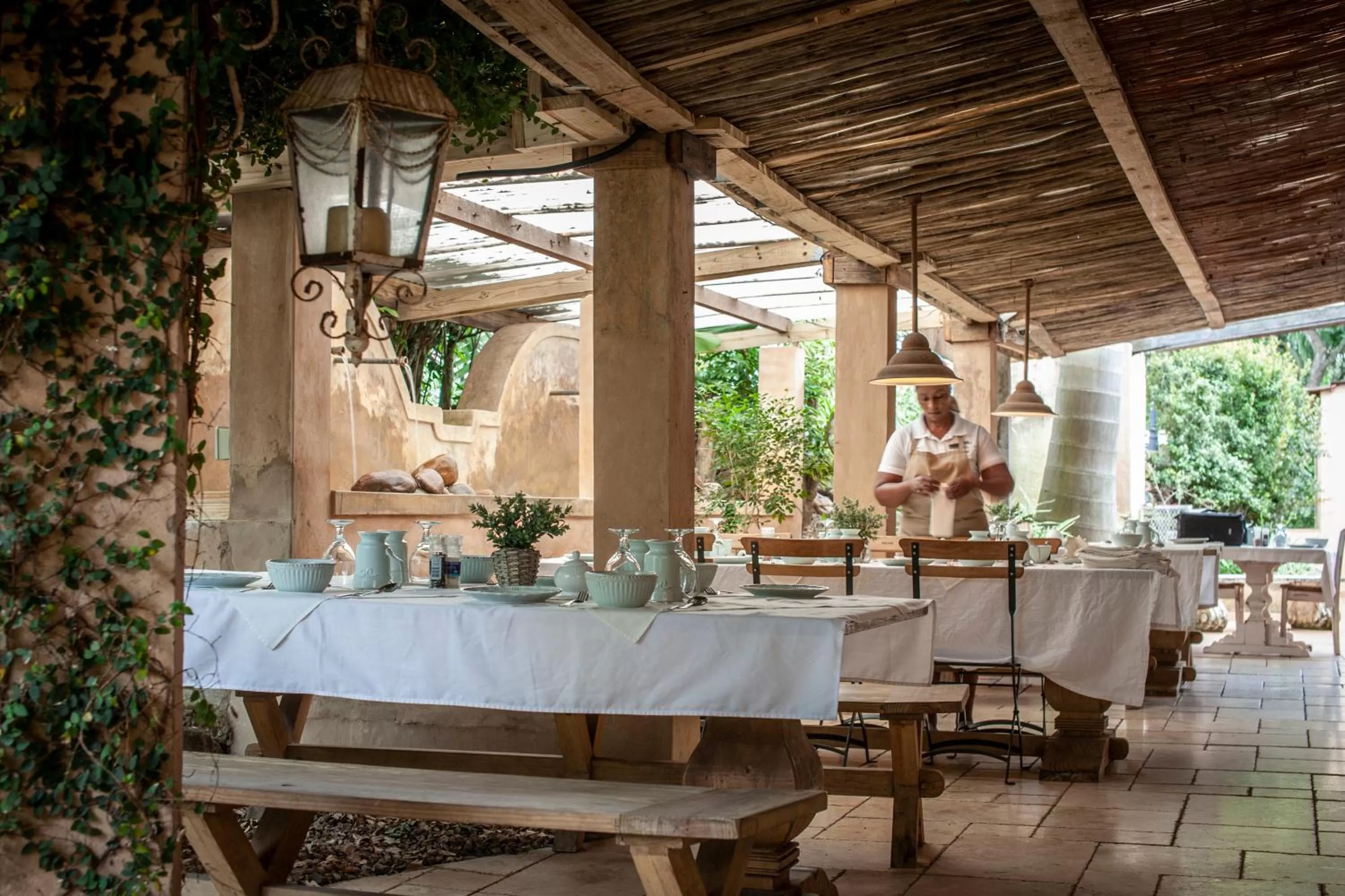 Breakfast in Petite Provence B&B