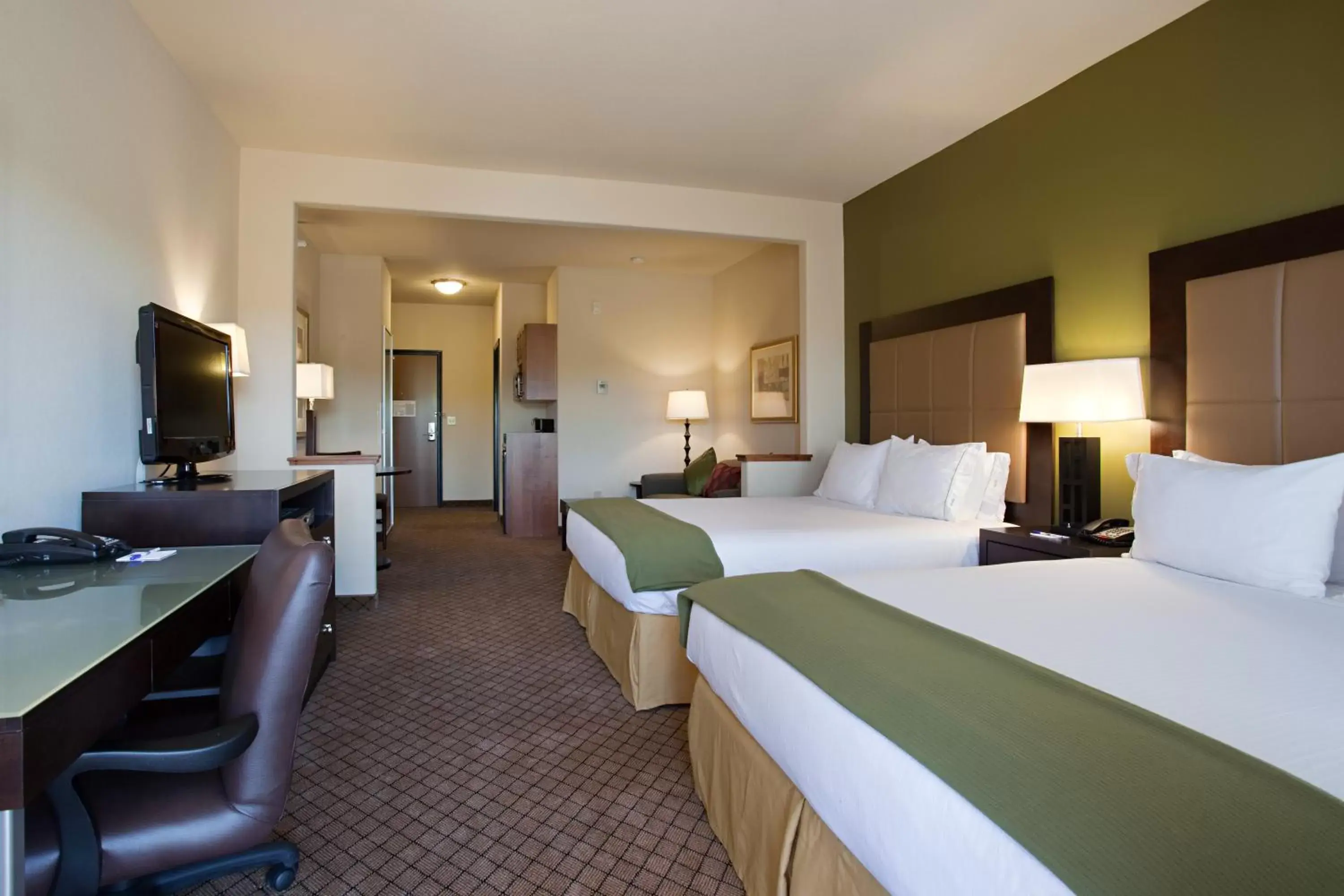 Photo of the whole room in Holiday Inn Express Hotel & Suites Silt - Rifle, an IHG Hotel