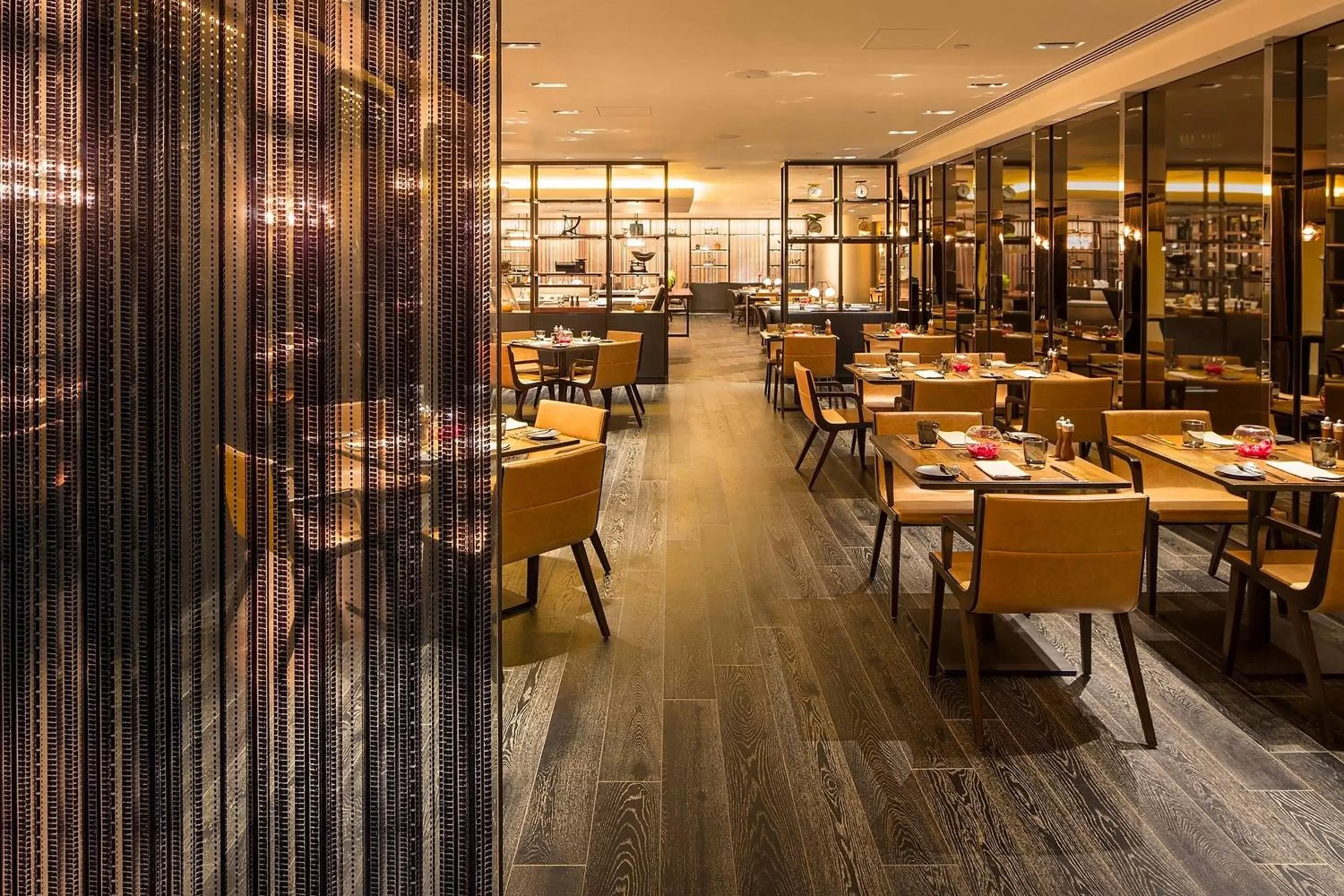 Restaurant/Places to Eat in JW Marriott Hotel Hong Kong