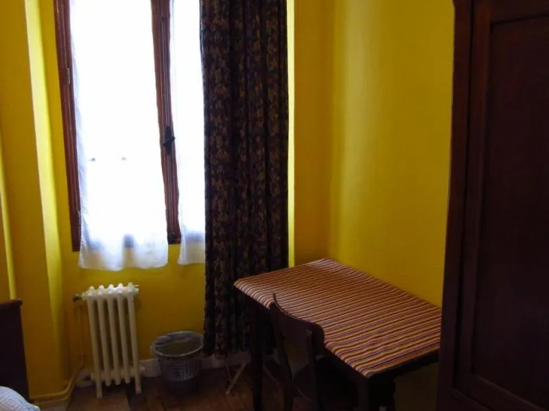 Seating area in Hotel d'Orléans Paris Gare de l'Est