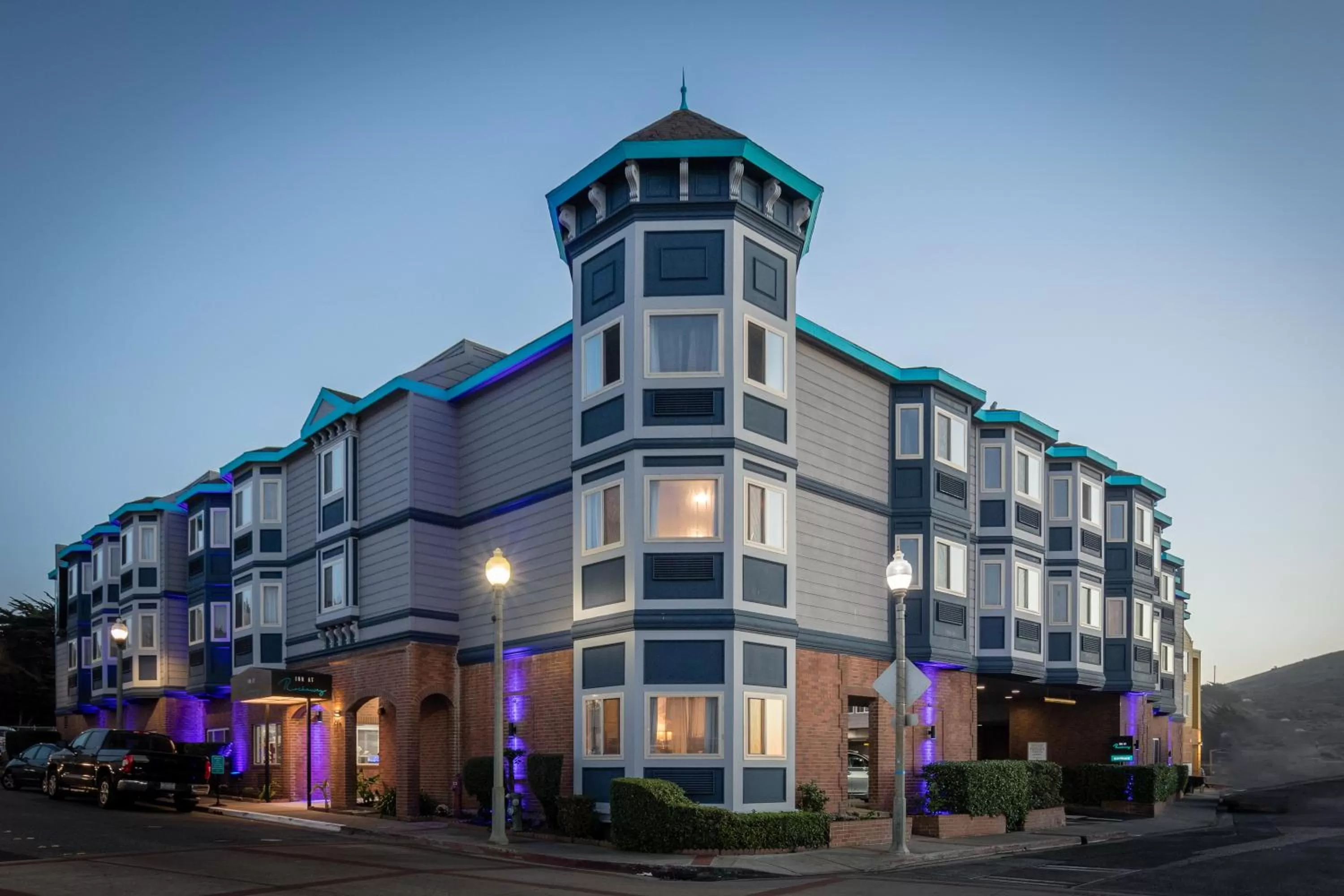 Property building in Inn at Rockaway San Francisco Pacifica